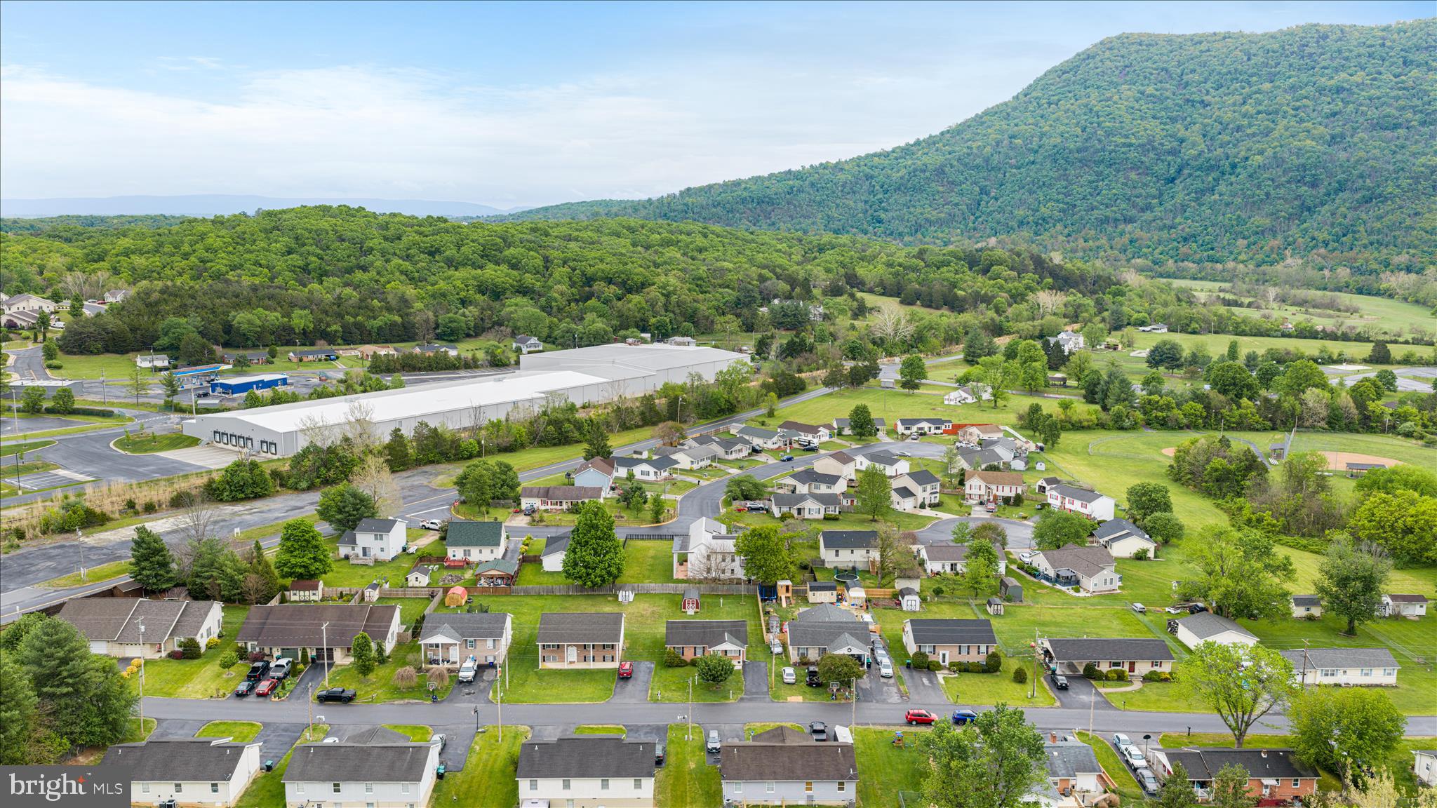 THE SHERRY YEAKLE - Residential