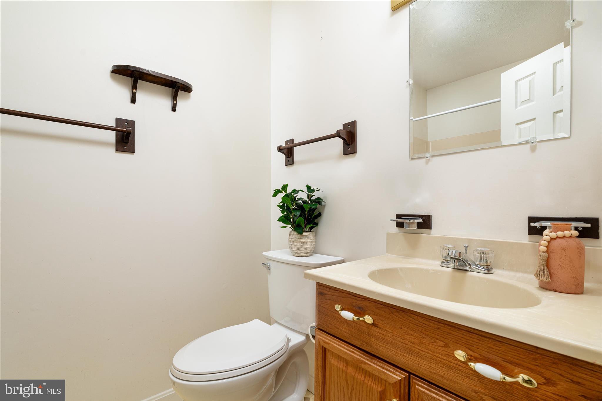 THE SHERRY YEAKLE - Residential