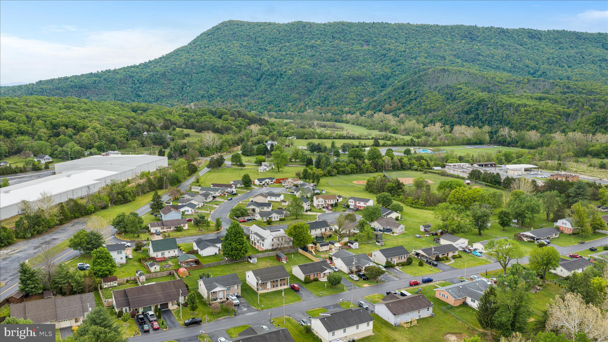 THE SHERRY YEAKLE - Residential