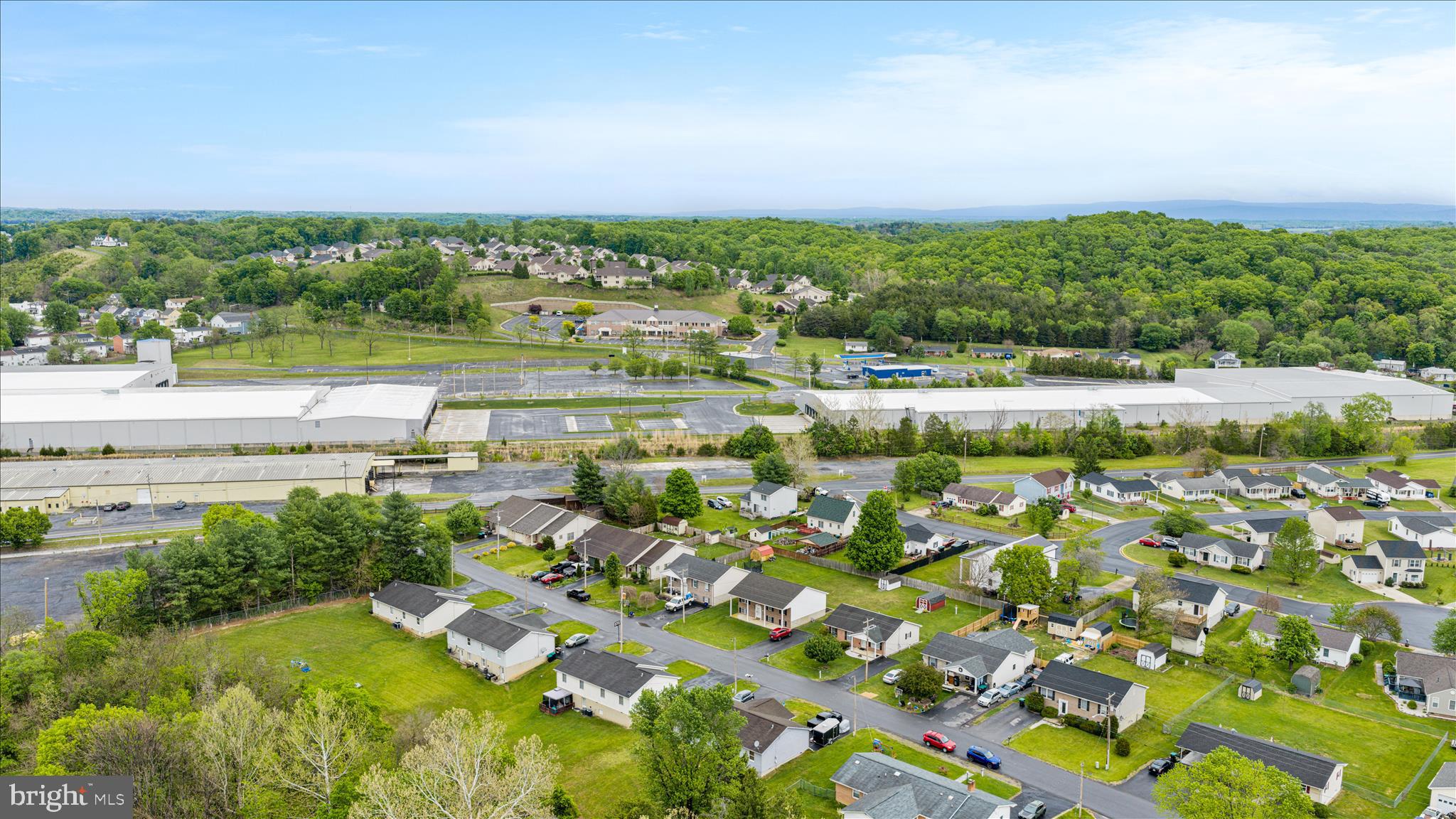 THE SHERRY YEAKLE - Residential