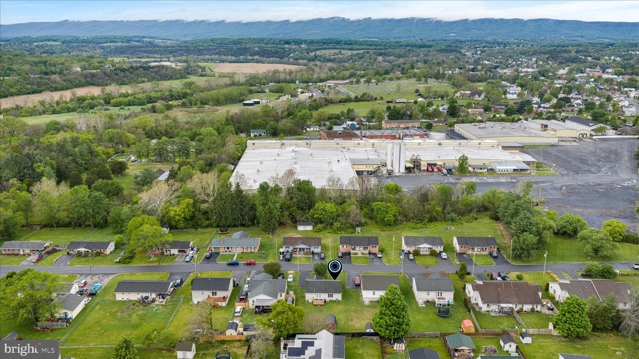 THE SHERRY YEAKLE - Residential