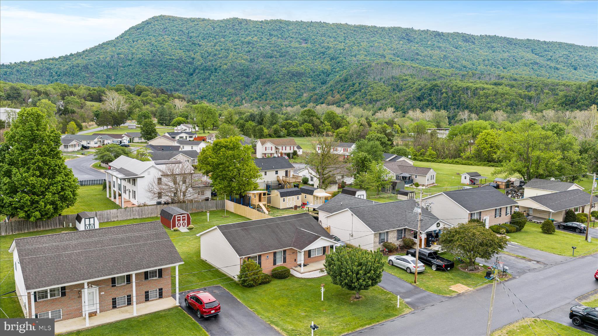 THE SHERRY YEAKLE - Residential