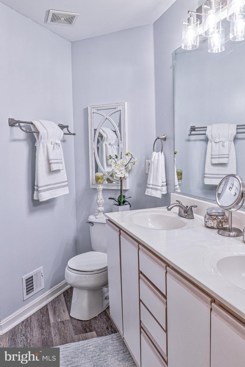 RUSSETT - Residential