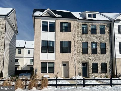 Photo of 7414 Calm Retreat Boulevard, BRANDYWINE, MD 20613 (MLS # MDPG2190204)