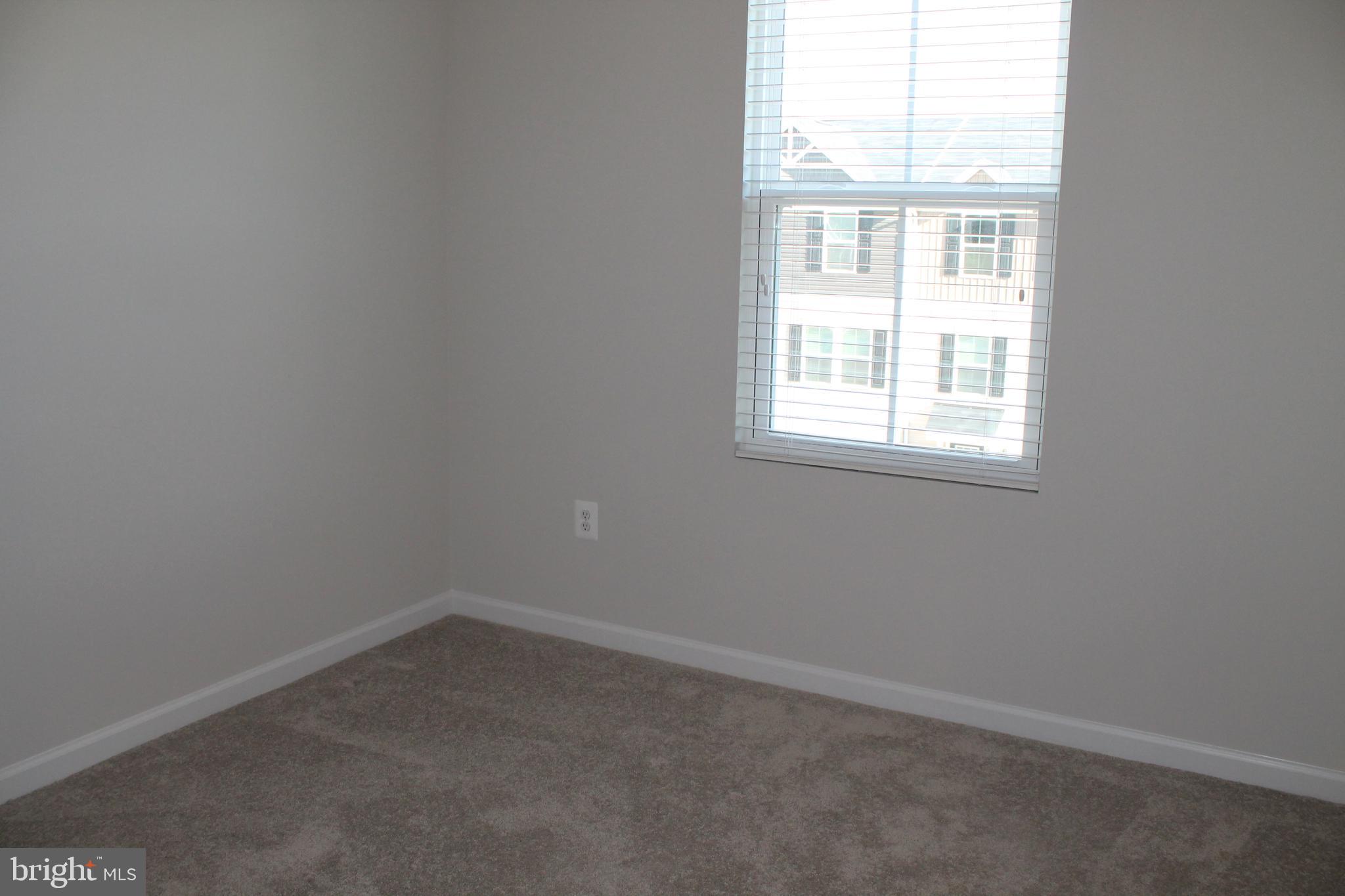 REGENTS CREST - Residential