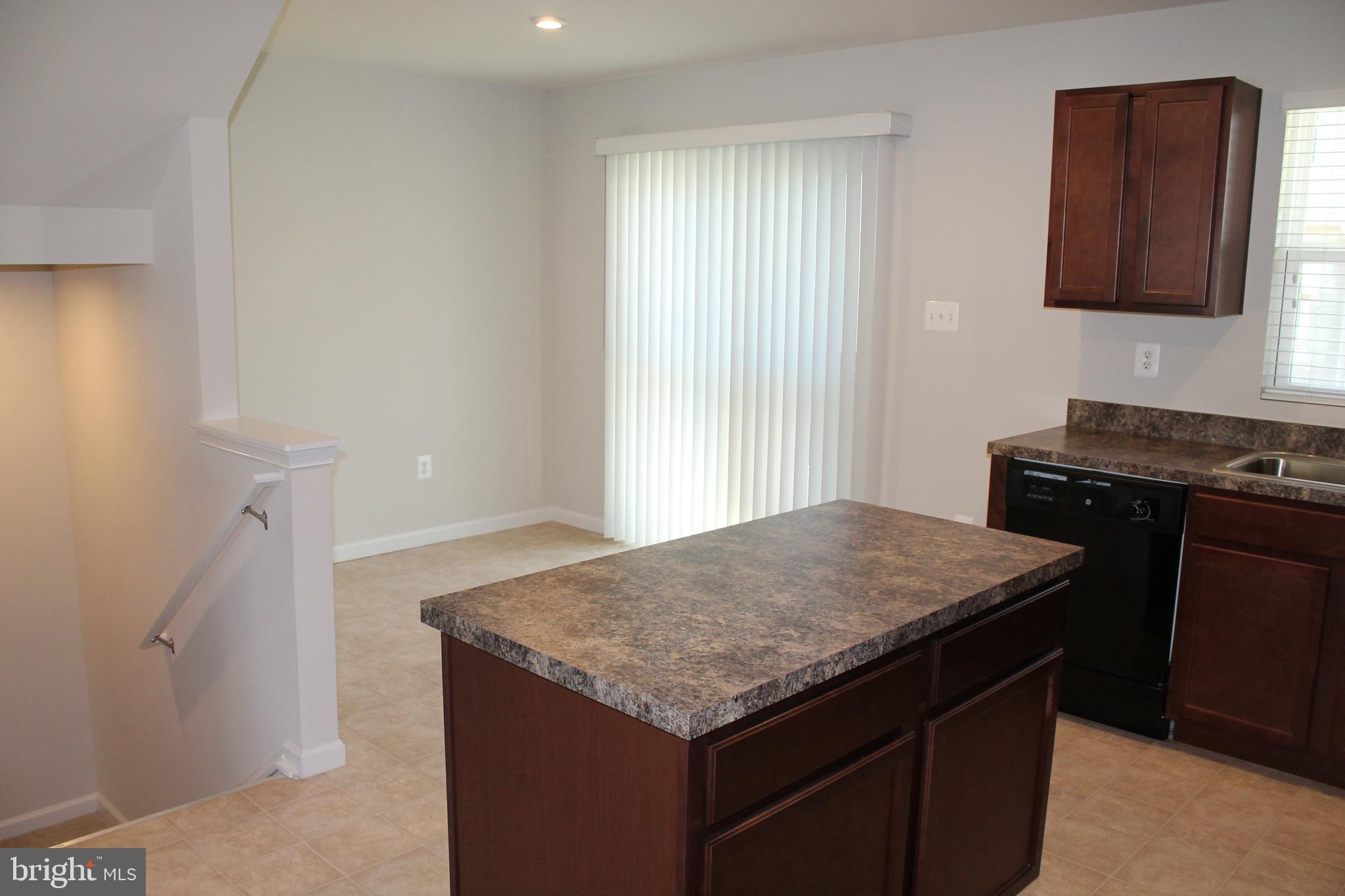 REGENTS CREST - Residential