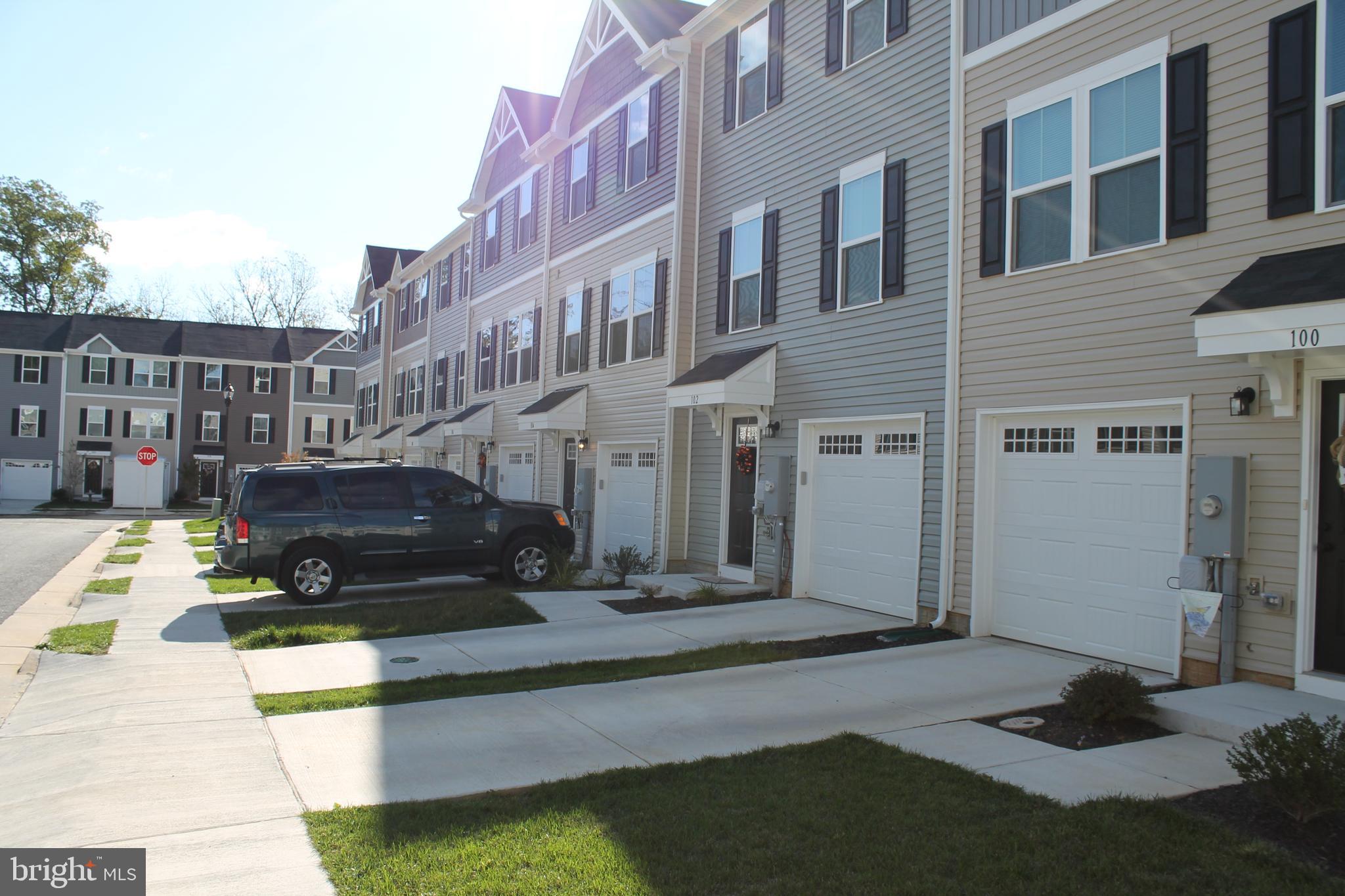 REGENTS CREST - Residential