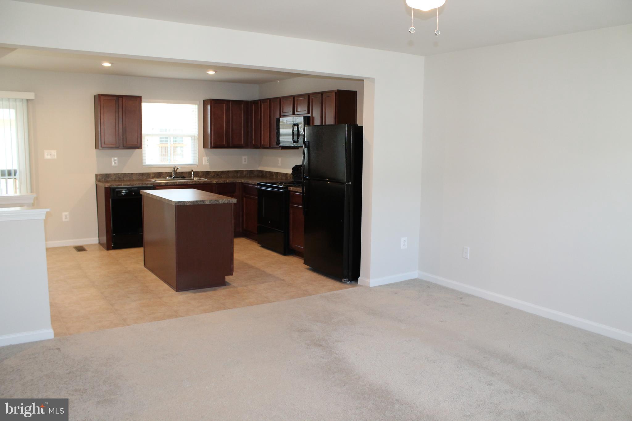 REGENTS CREST - Residential