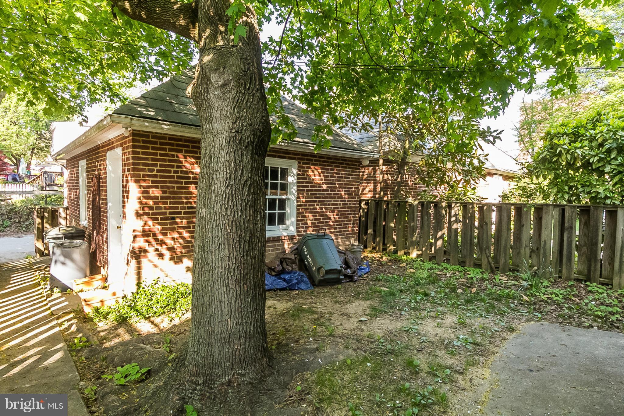 OAKENSHAWE - Residential