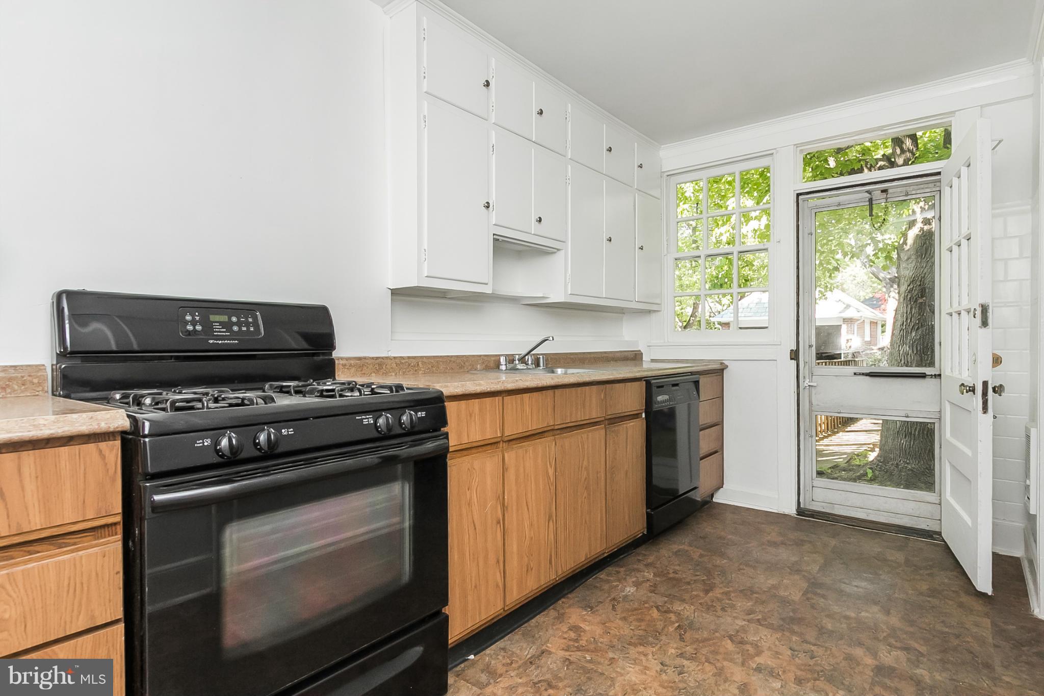 OAKENSHAWE - Residential