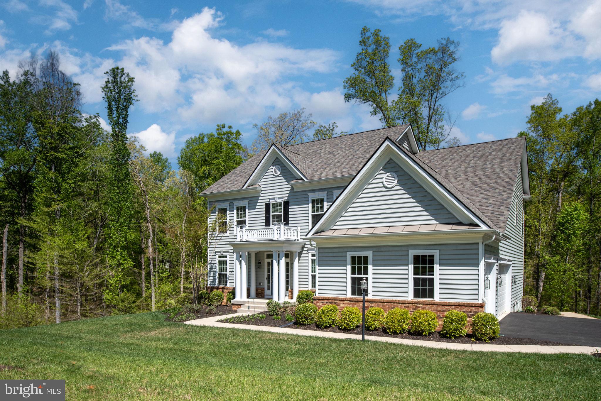 AUGUSTINE AT THE GLENS - Residential