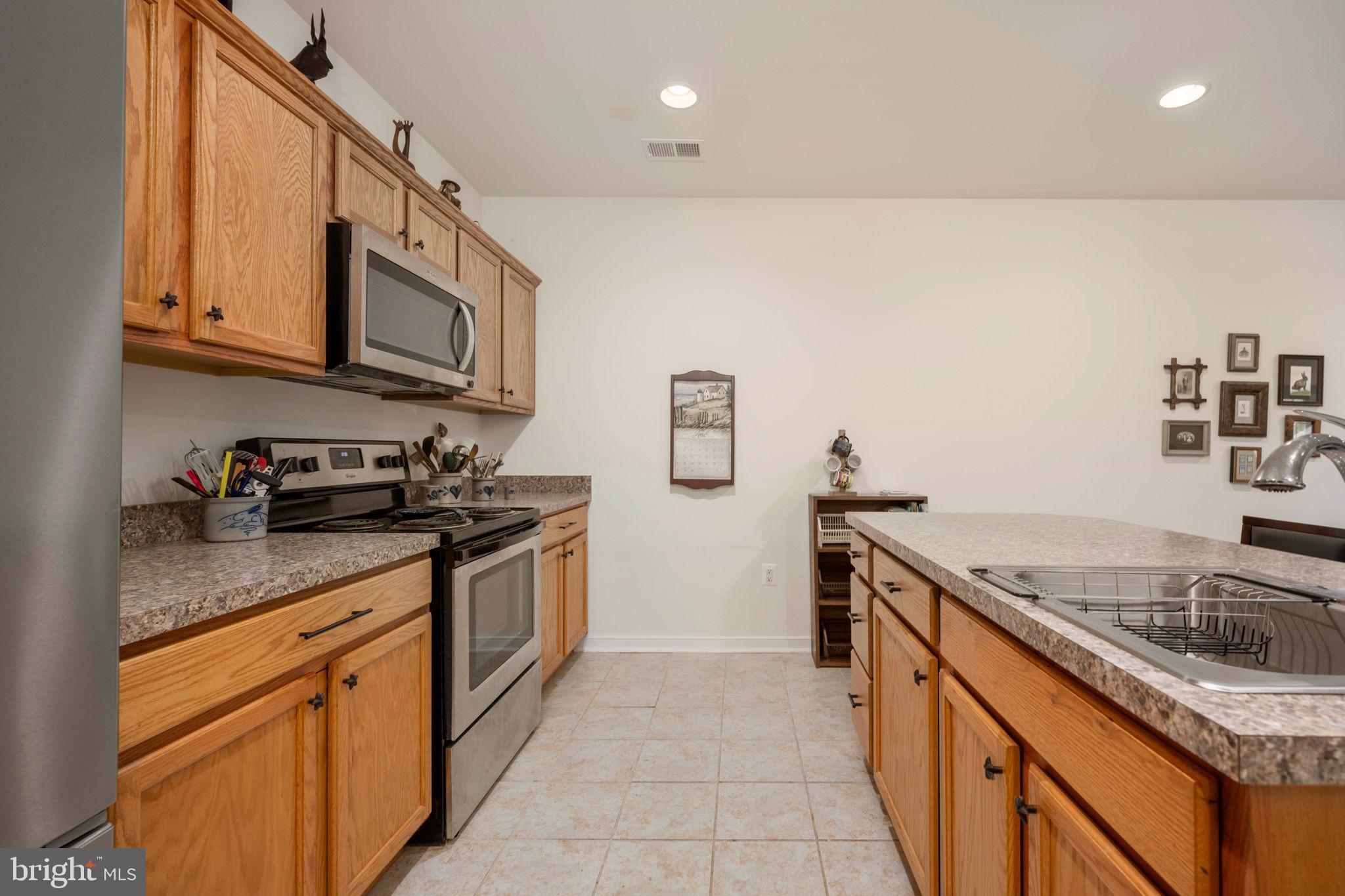 AUGUSTINE AT THE GLENS - Residential