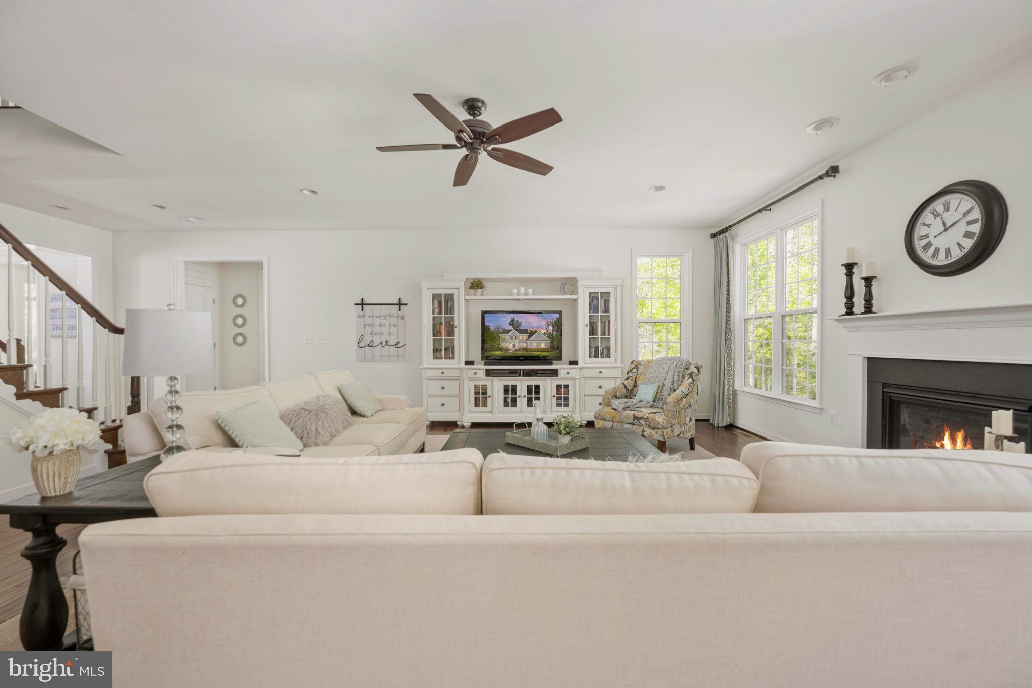 AUGUSTINE AT THE GLENS - Residential