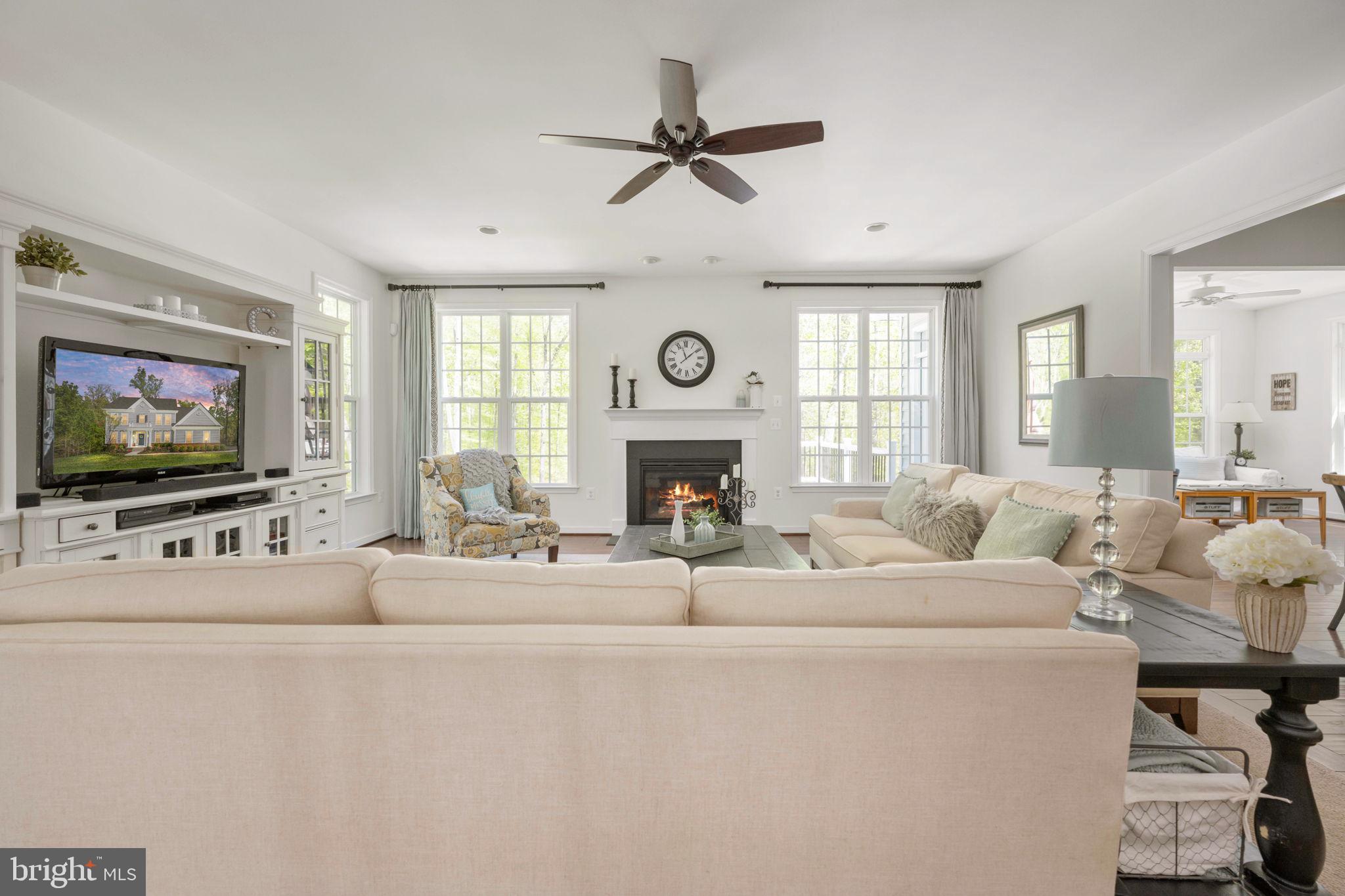 AUGUSTINE AT THE GLENS - Residential