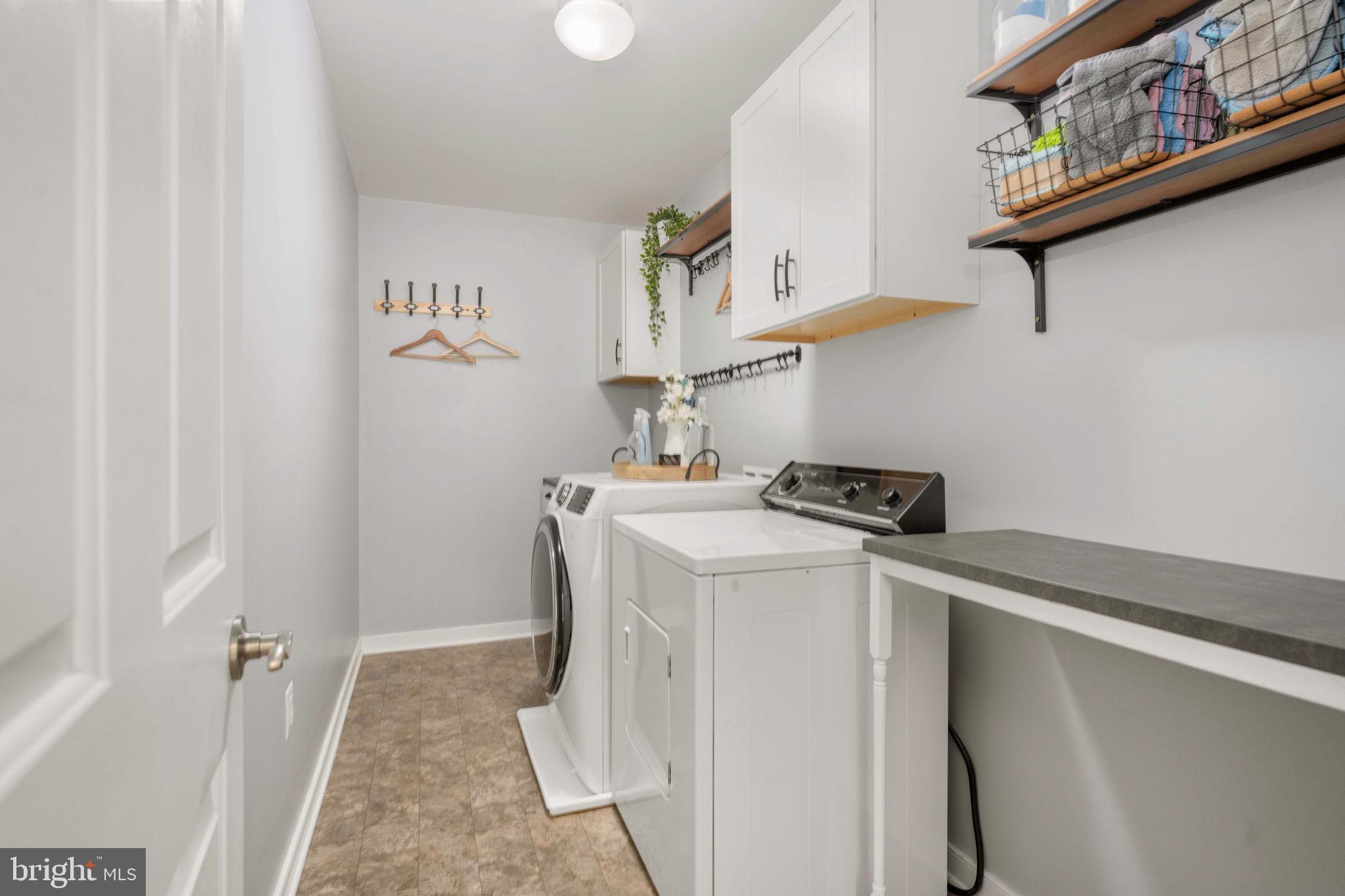 AUGUSTINE AT THE GLENS - Residential