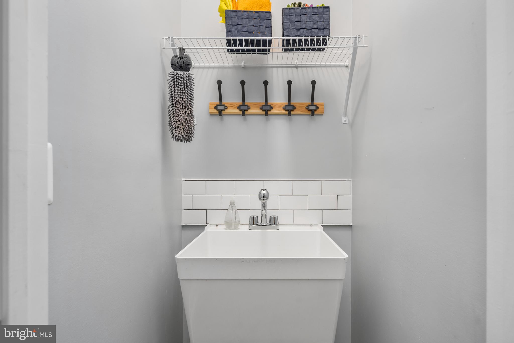 AUGUSTINE AT THE GLENS - Residential