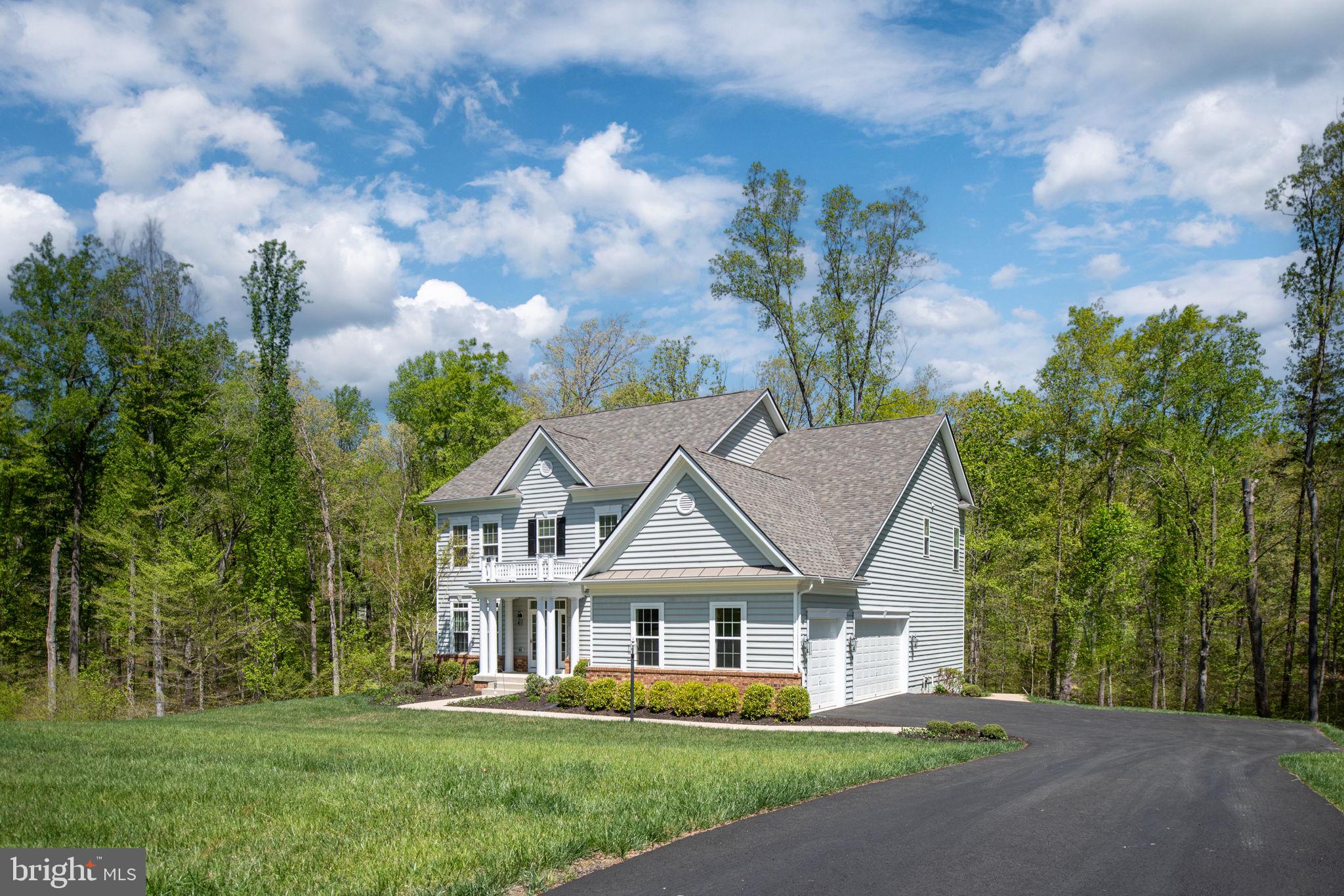 AUGUSTINE AT THE GLENS - Residential