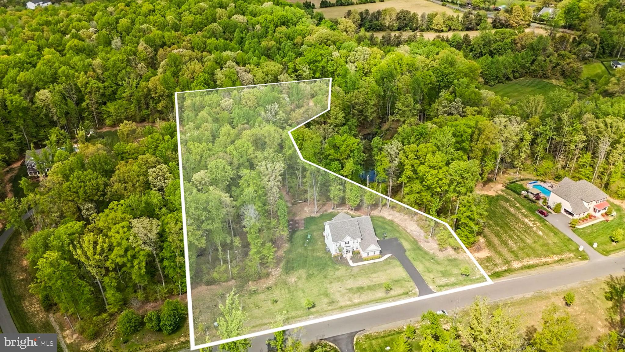 AUGUSTINE AT THE GLENS - Residential