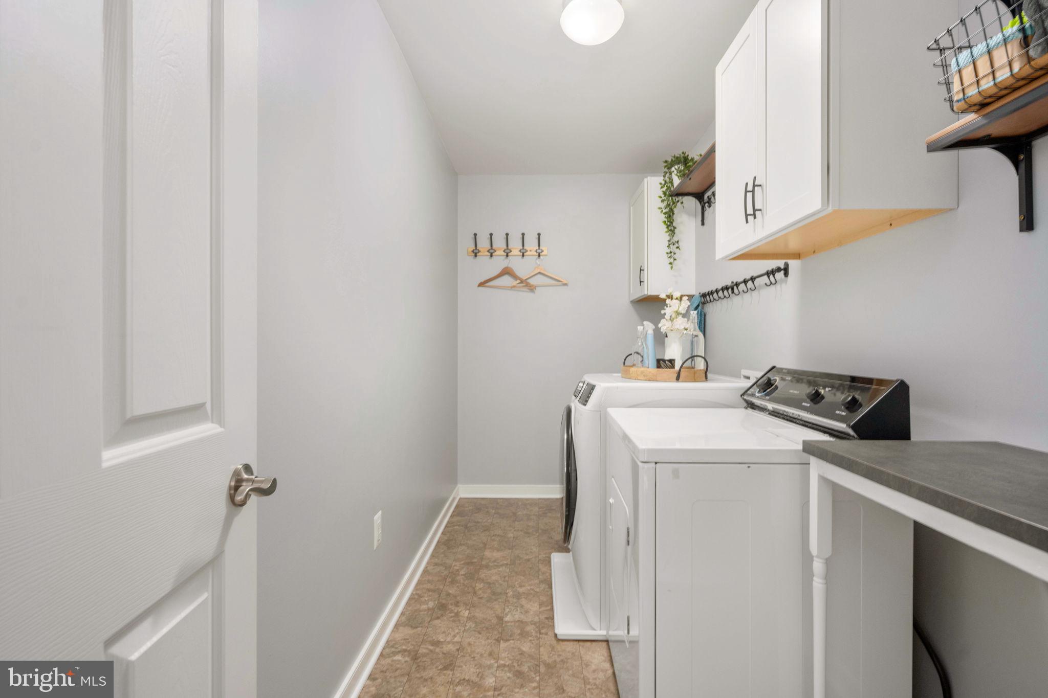 AUGUSTINE AT THE GLENS - Residential