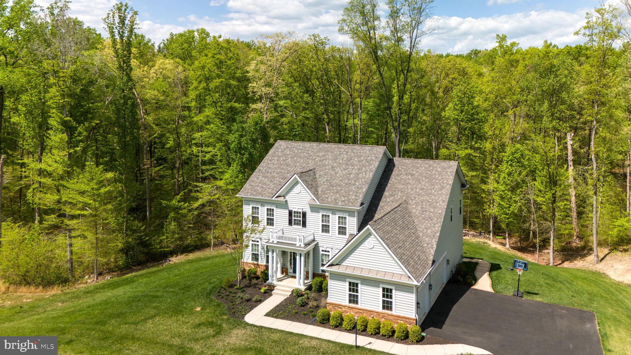 AUGUSTINE AT THE GLENS - Residential