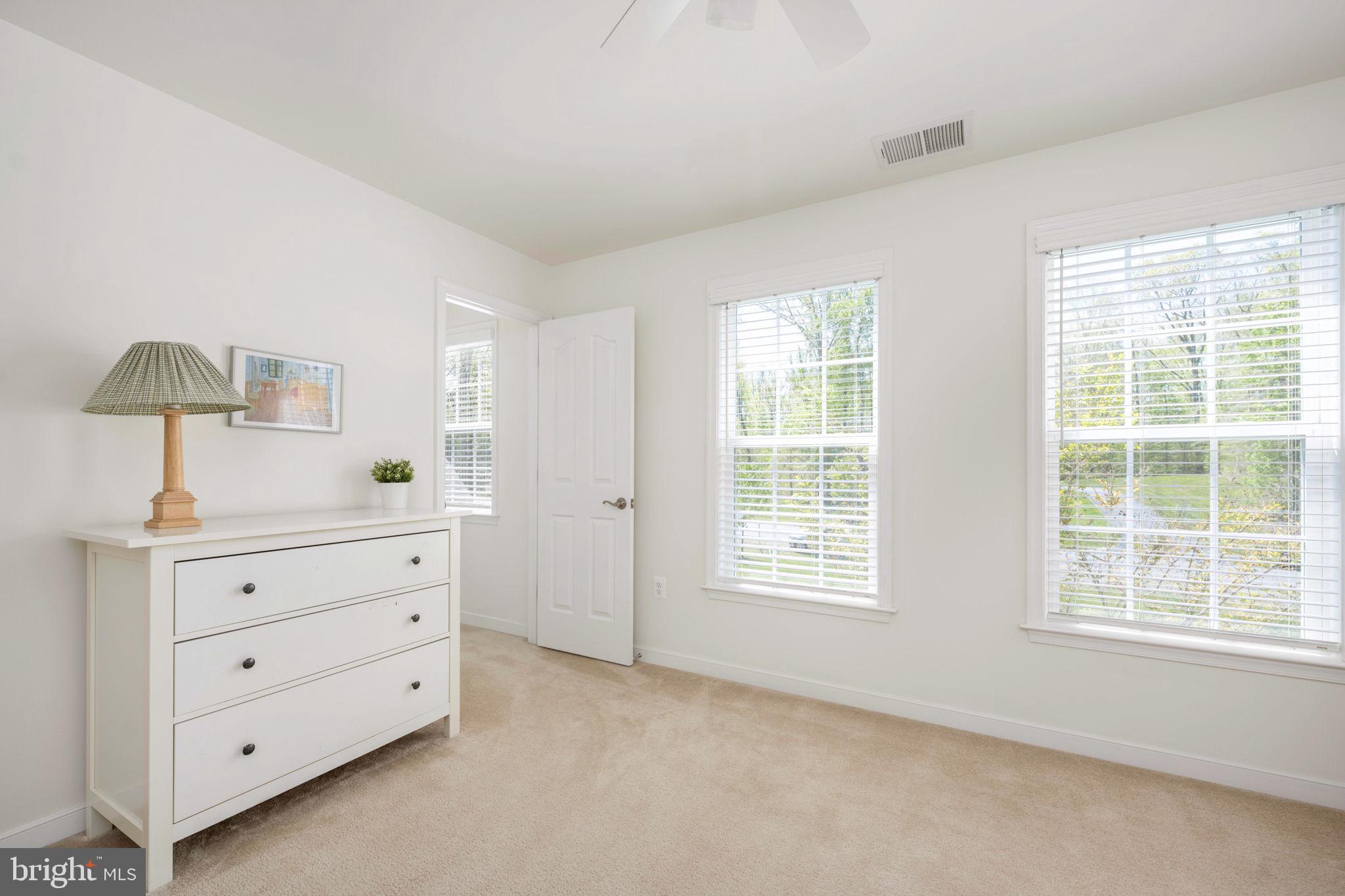 AUGUSTINE AT THE GLENS - Residential