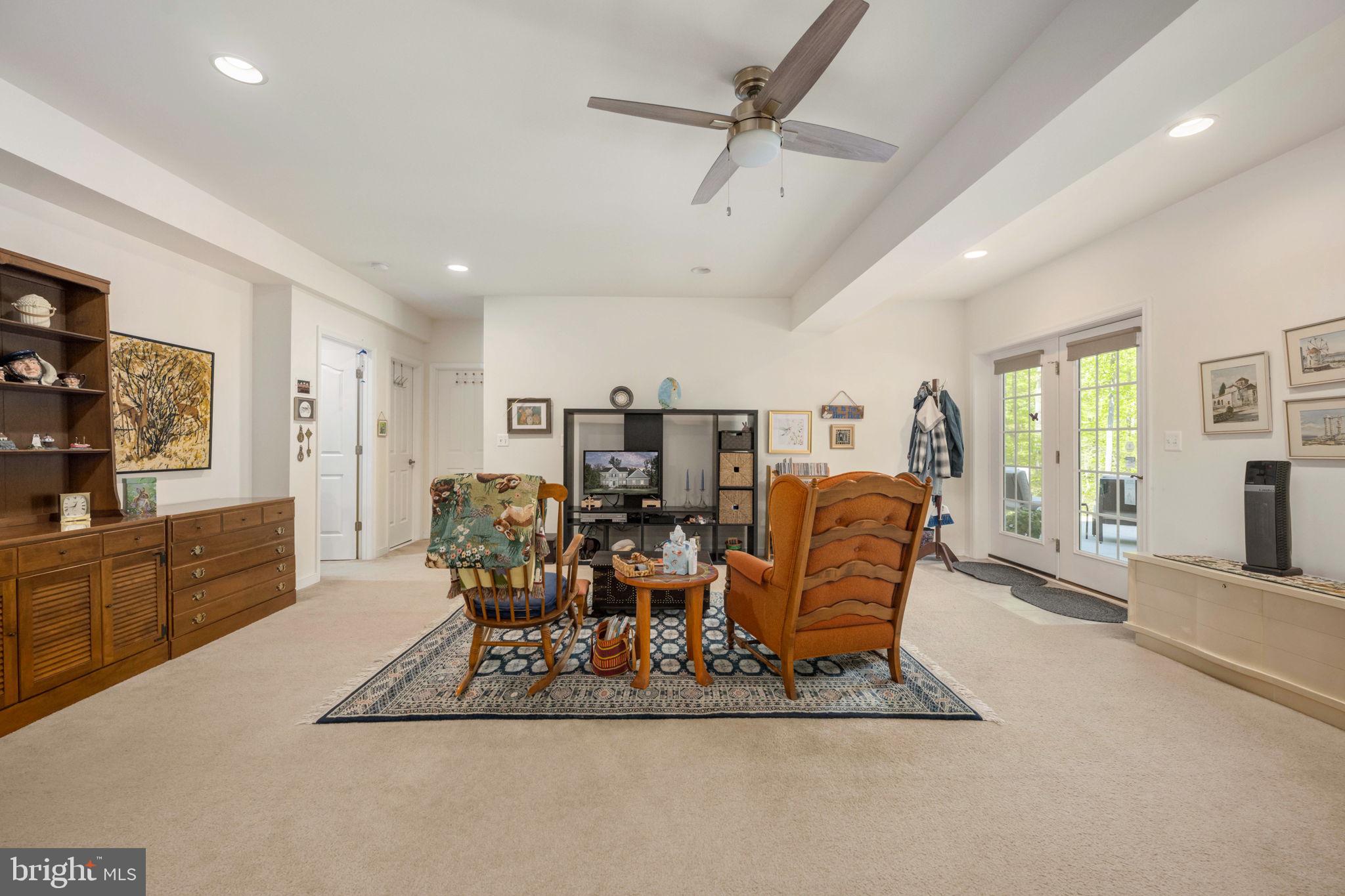 AUGUSTINE AT THE GLENS - Residential