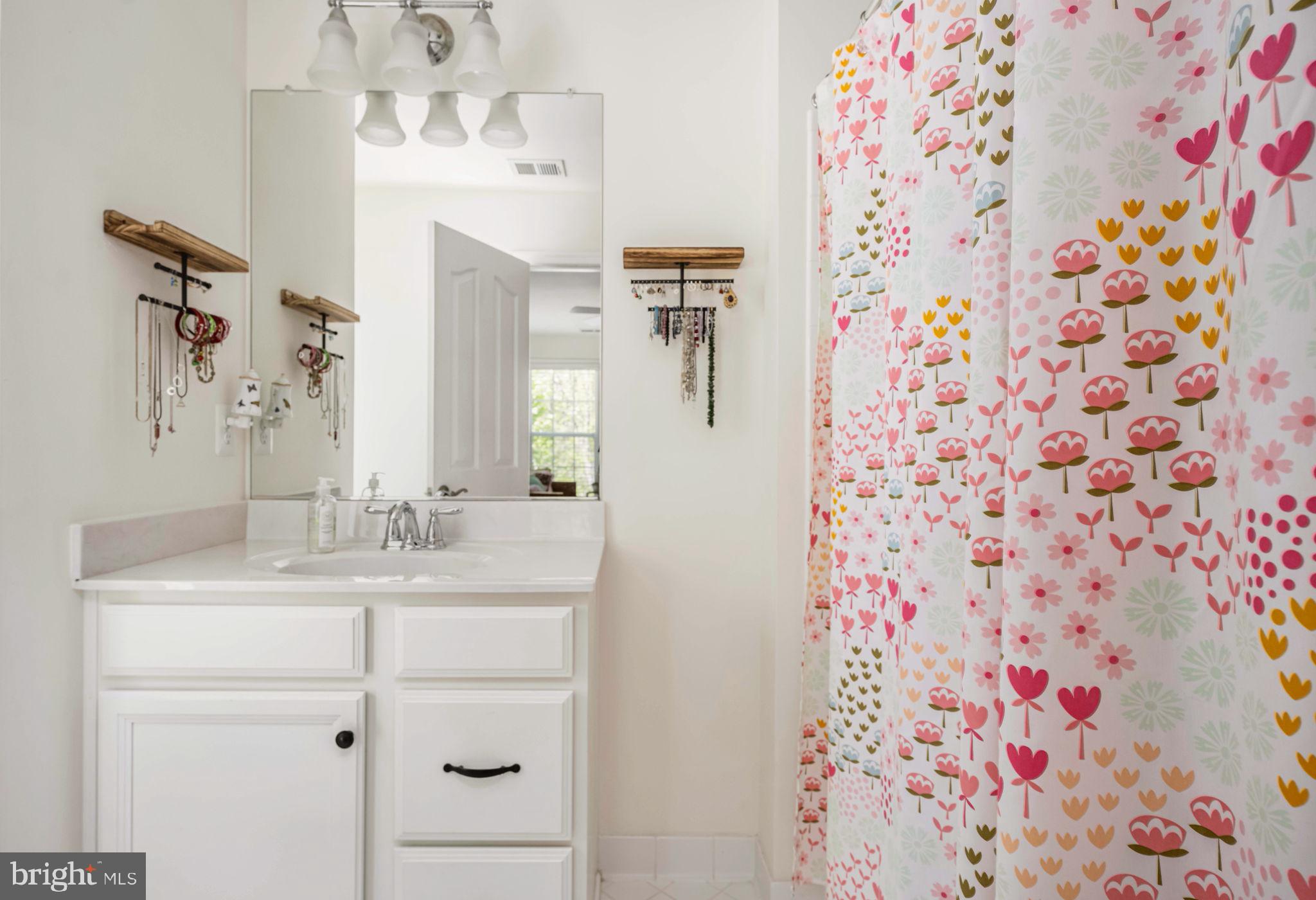 AUGUSTINE AT THE GLENS - Residential