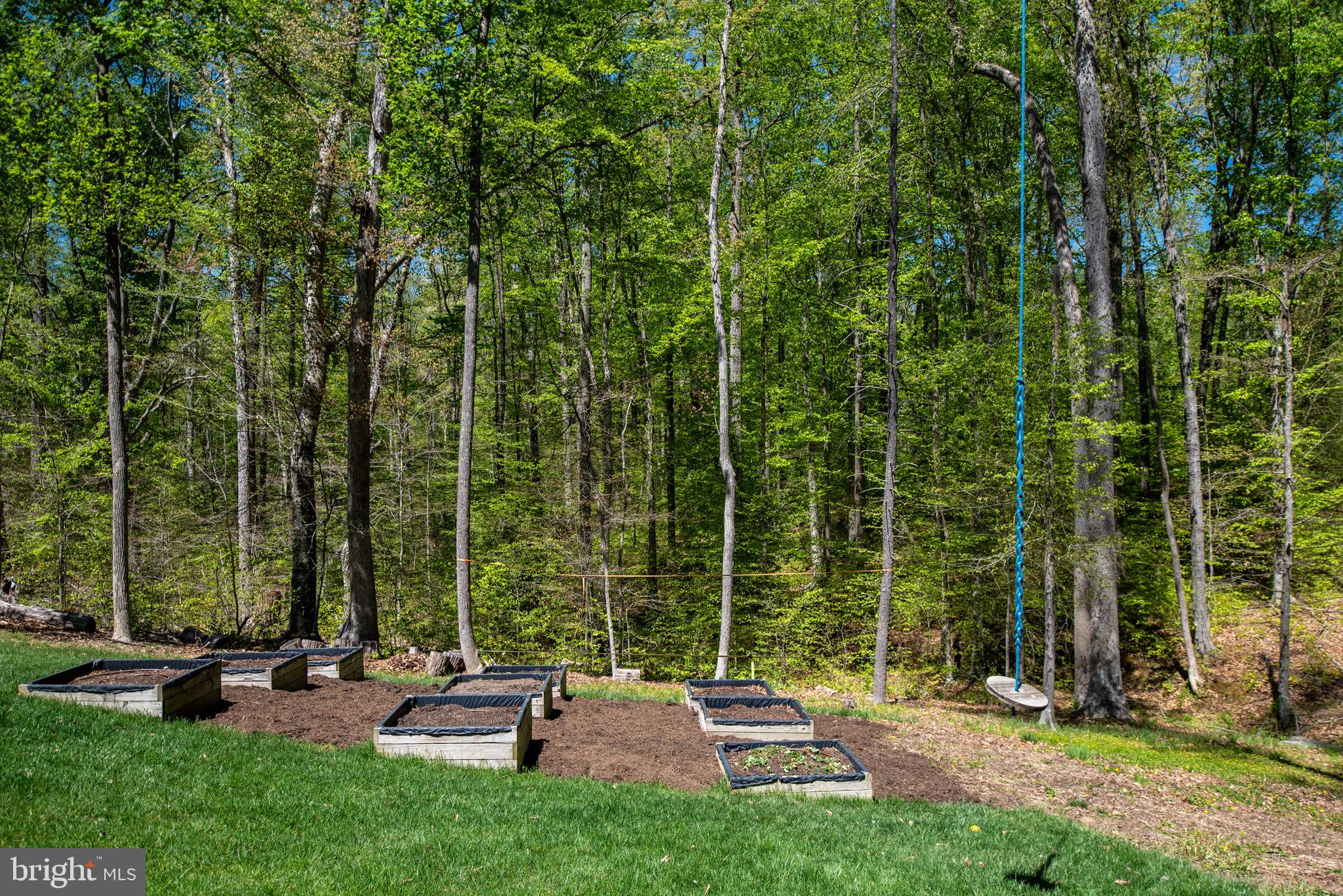 AUGUSTINE AT THE GLENS - Residential