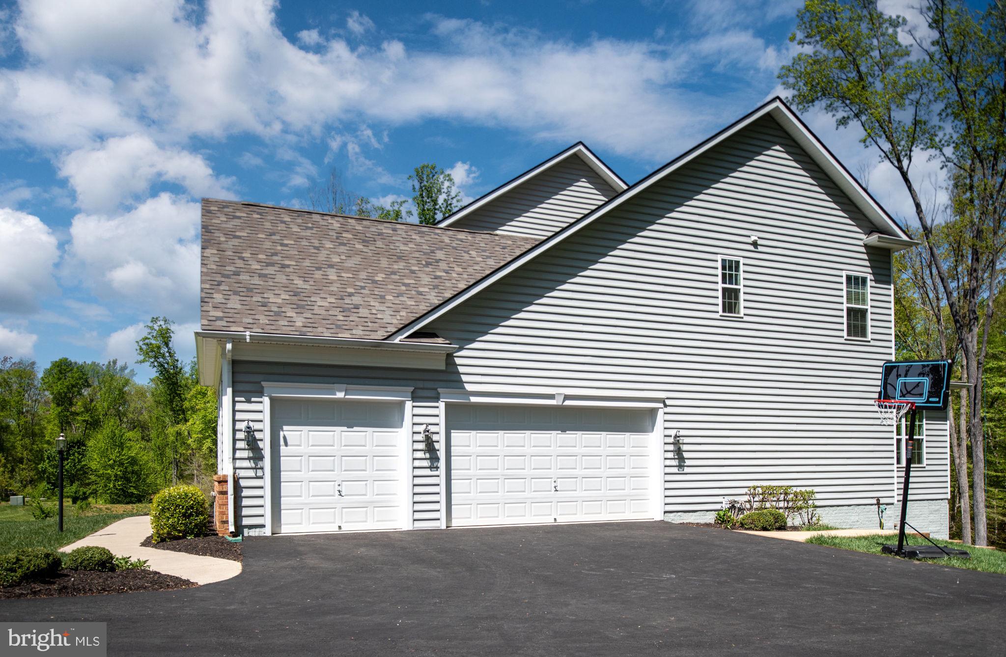 AUGUSTINE AT THE GLENS - Residential