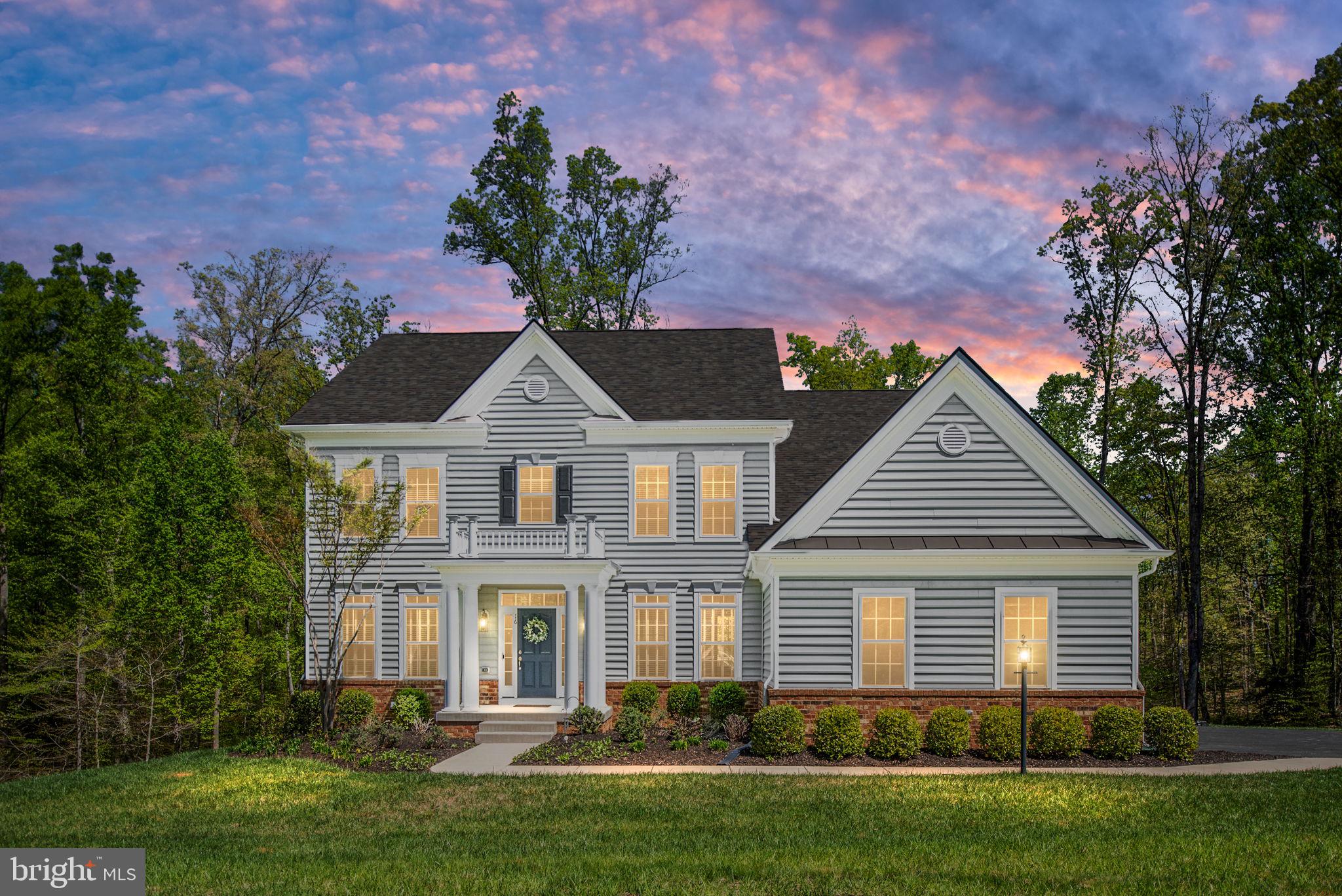 AUGUSTINE AT THE GLENS - Residential