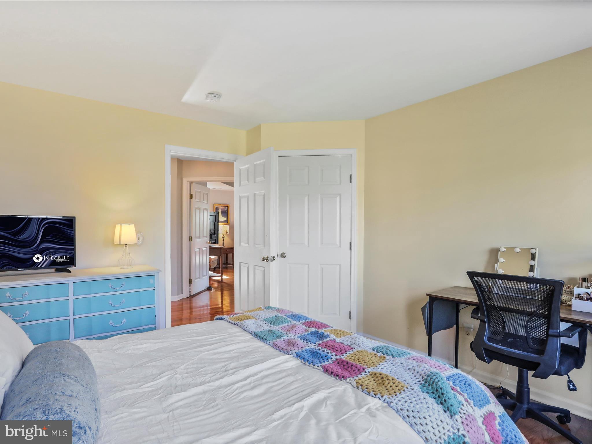 LOCUST HILL - Residential