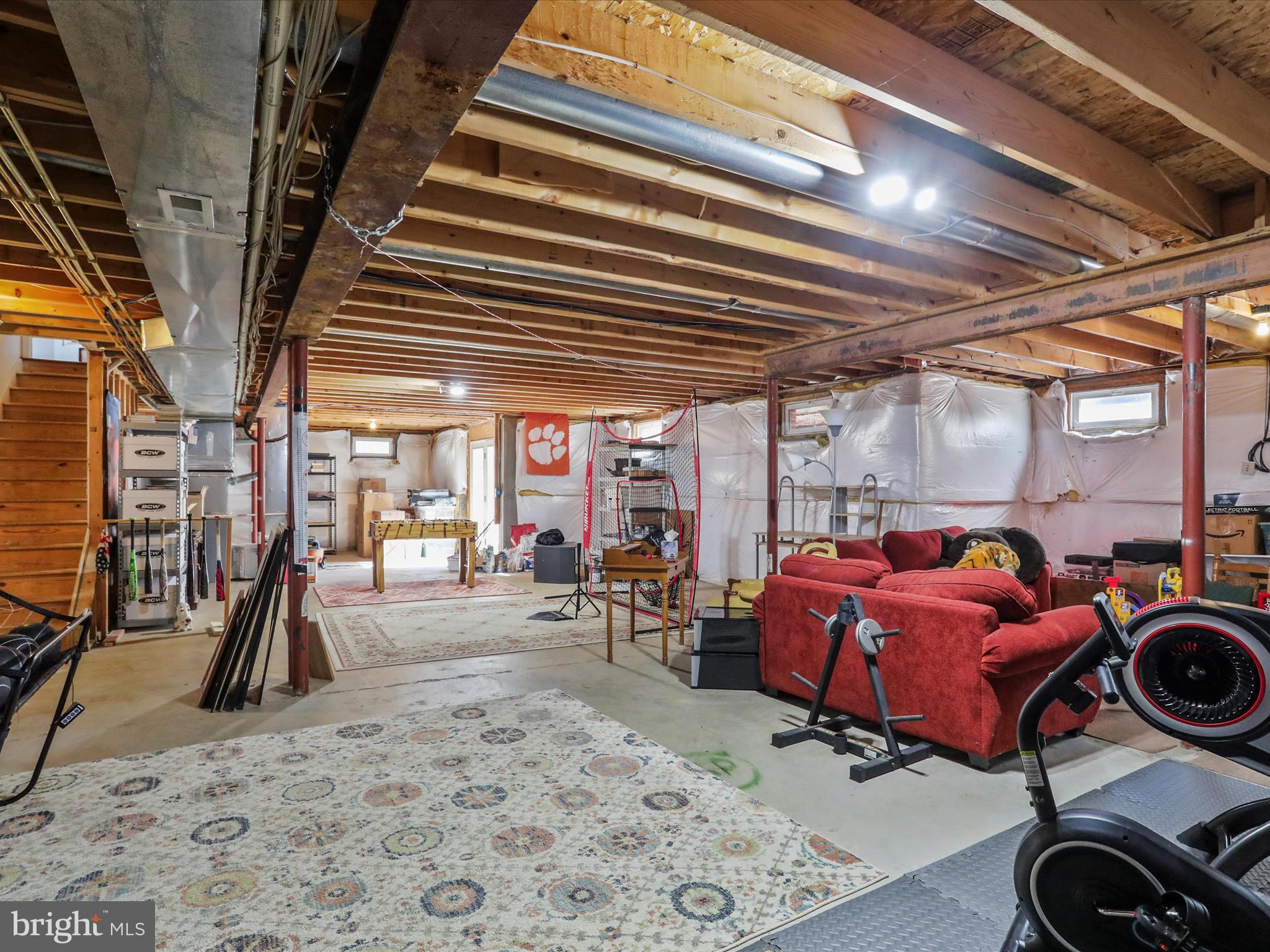 LOCUST HILL - Residential