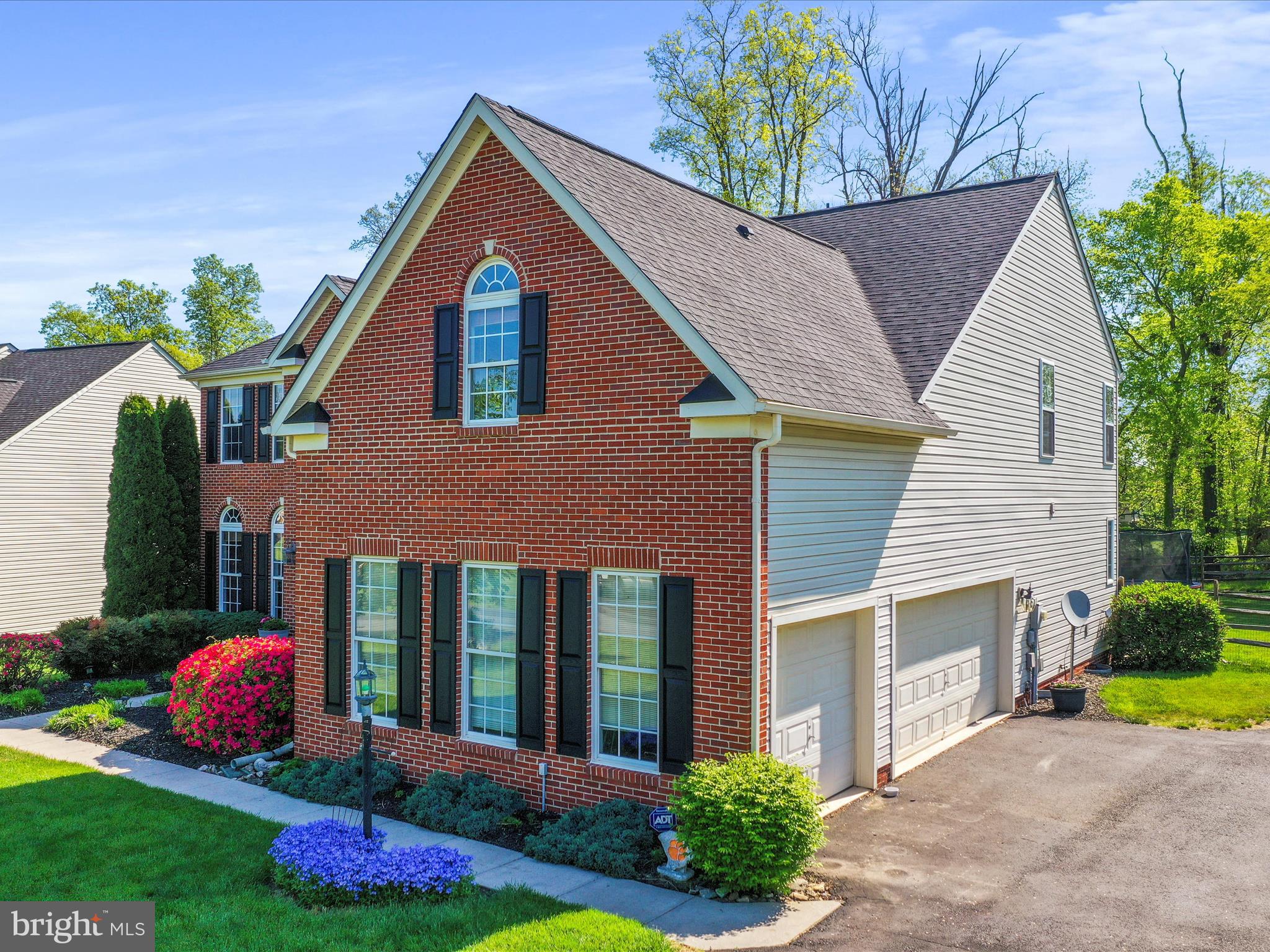 LOCUST HILL - Residential