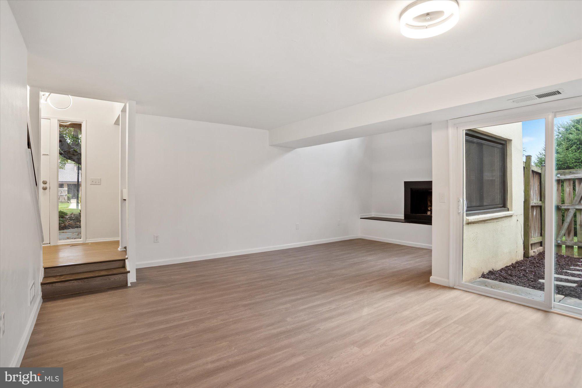 SIERRA VILLAS - Residential