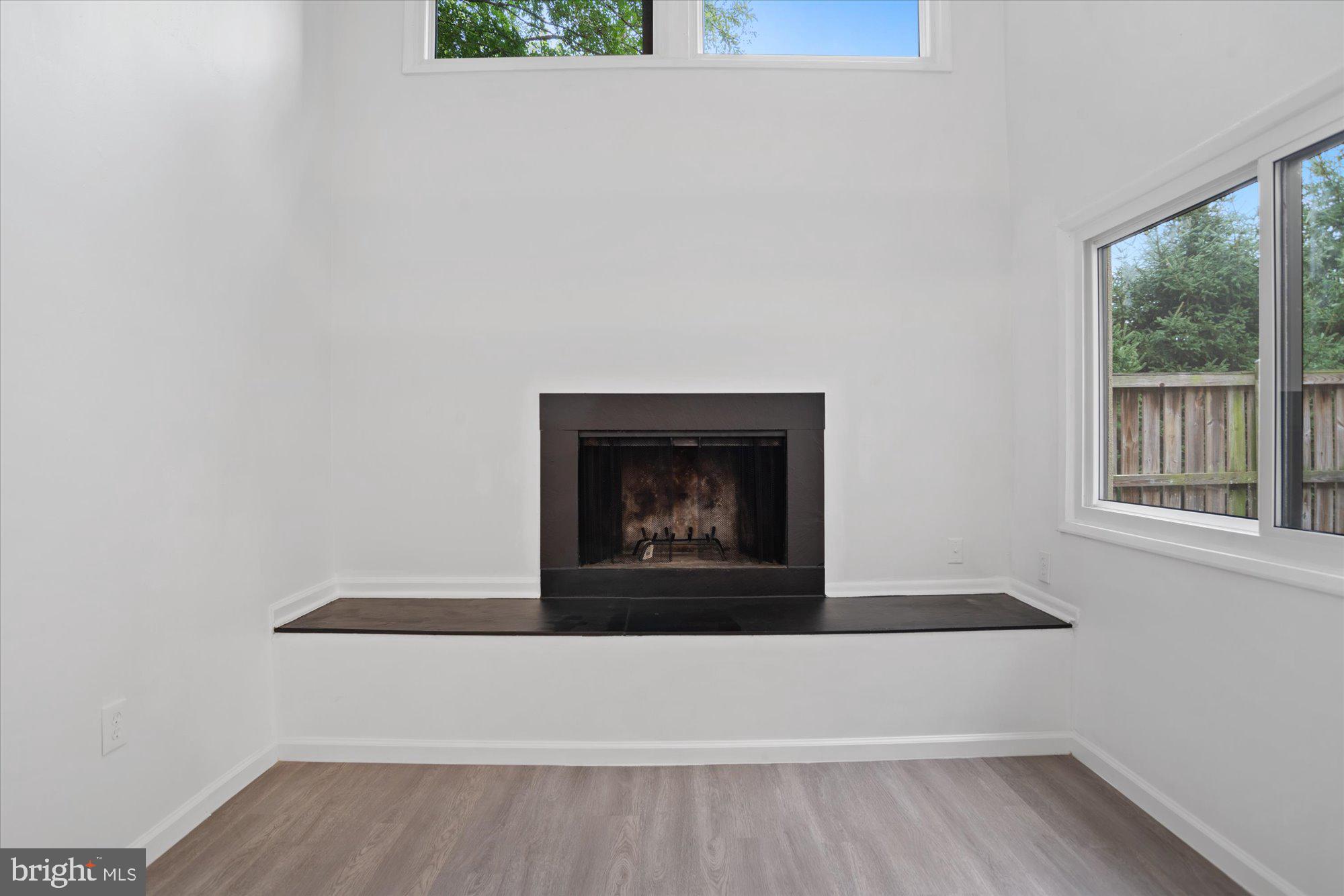 SIERRA VILLAS - Residential