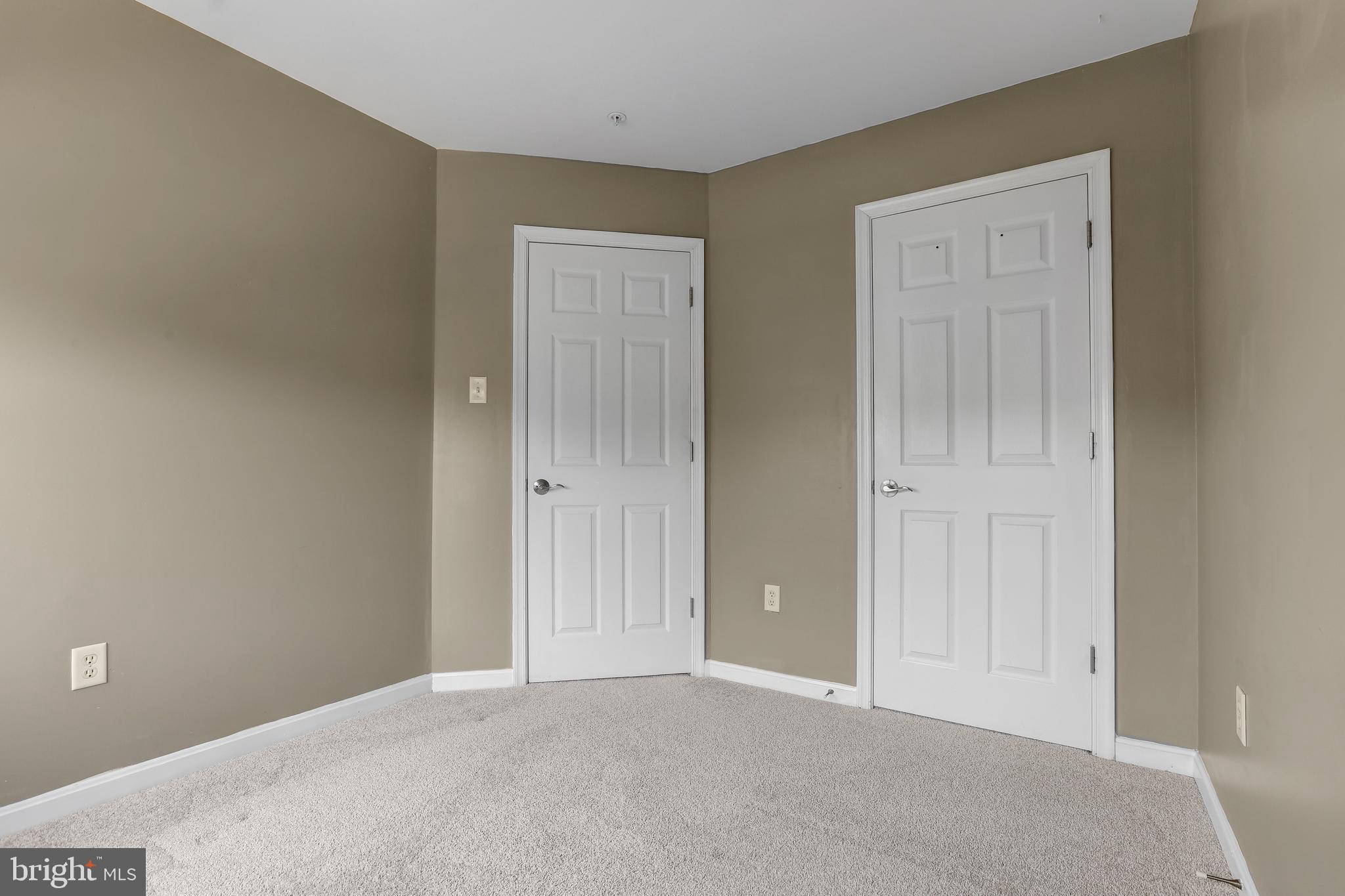 WINTERS RUN MANOR - Residential