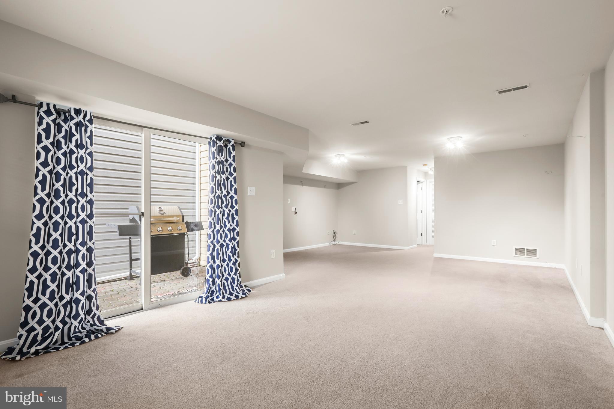 WINTERS RUN MANOR - Residential