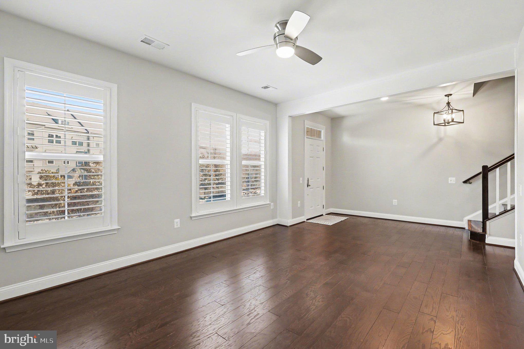 POTOMAC SHORES - Residential