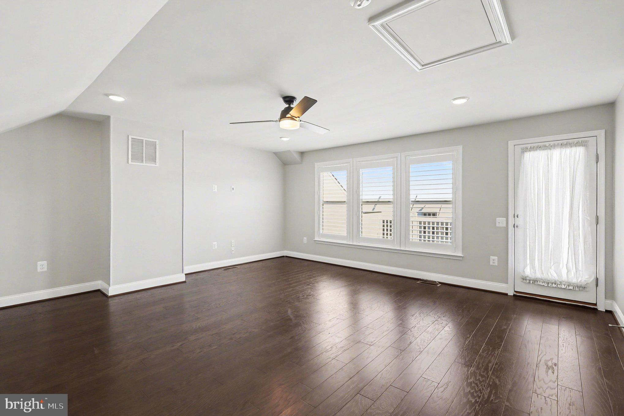 POTOMAC SHORES - Residential