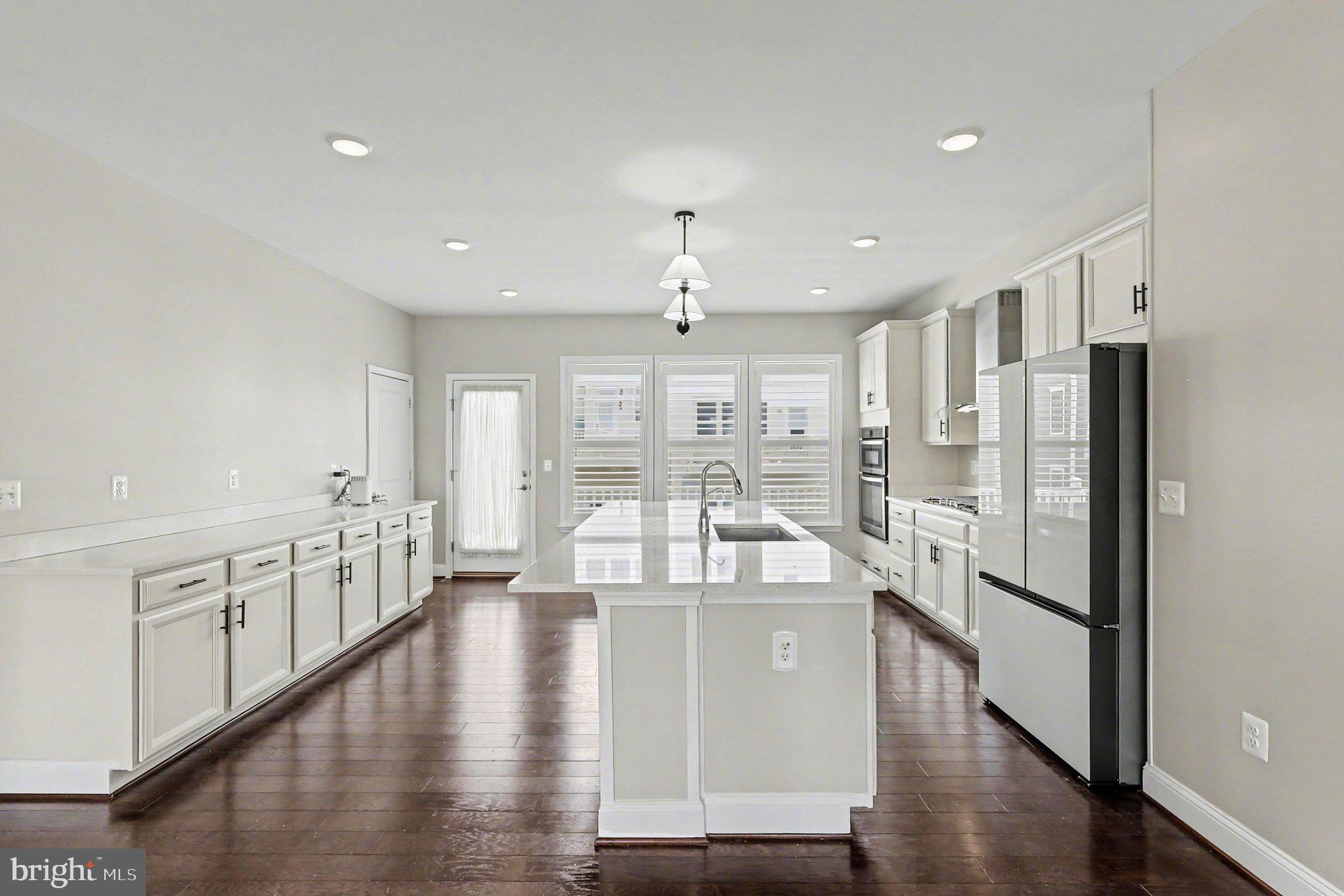 POTOMAC SHORES - Residential