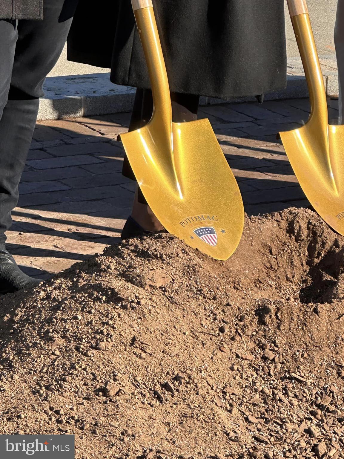 POTOMAC SHORES - Residential