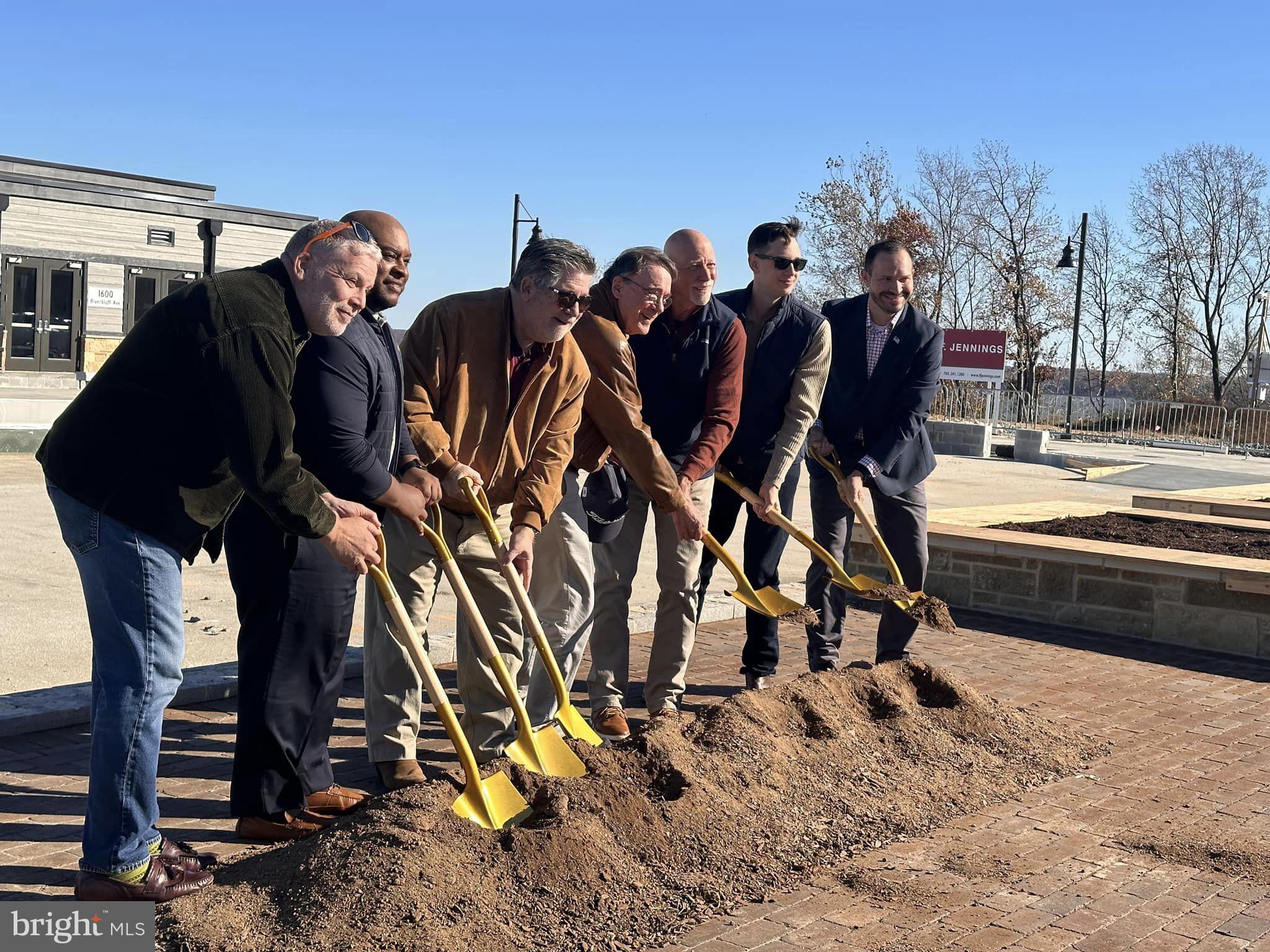 POTOMAC SHORES - Residential