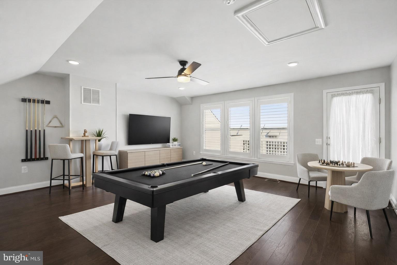 POTOMAC SHORES - Residential