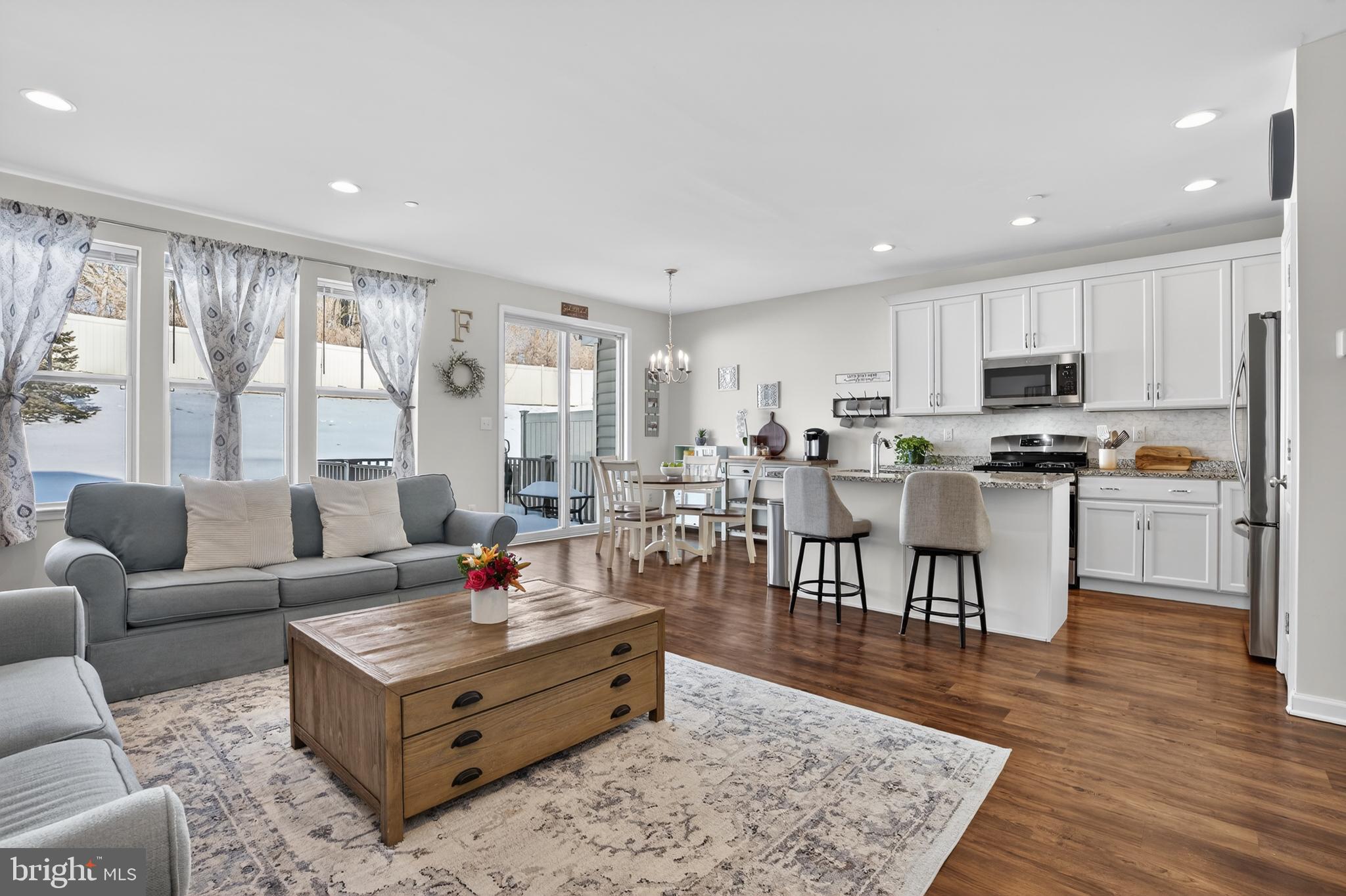 PEMBERTON - Residential