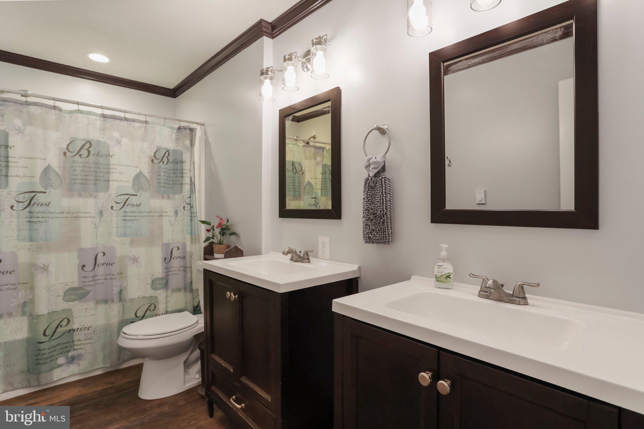 WALNUT GROVE - Residential