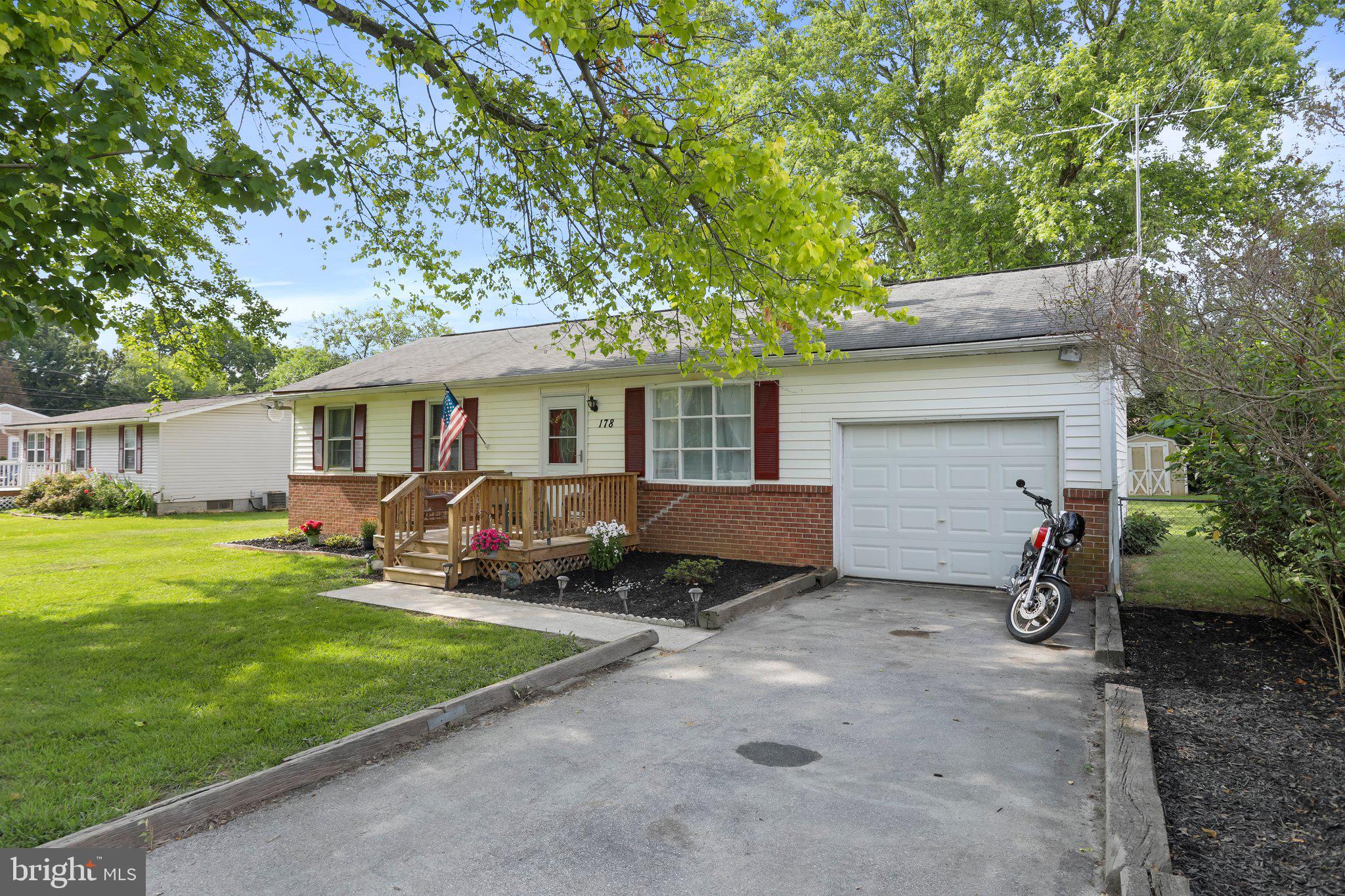 WALNUT GROVE - Residential