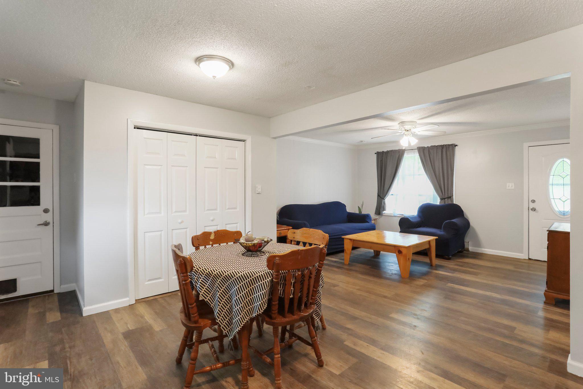 WALNUT GROVE - Residential