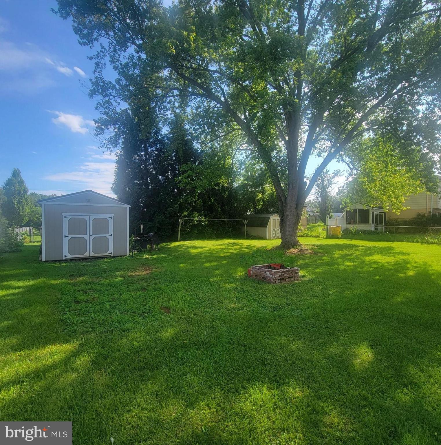 WALNUT GROVE - Residential