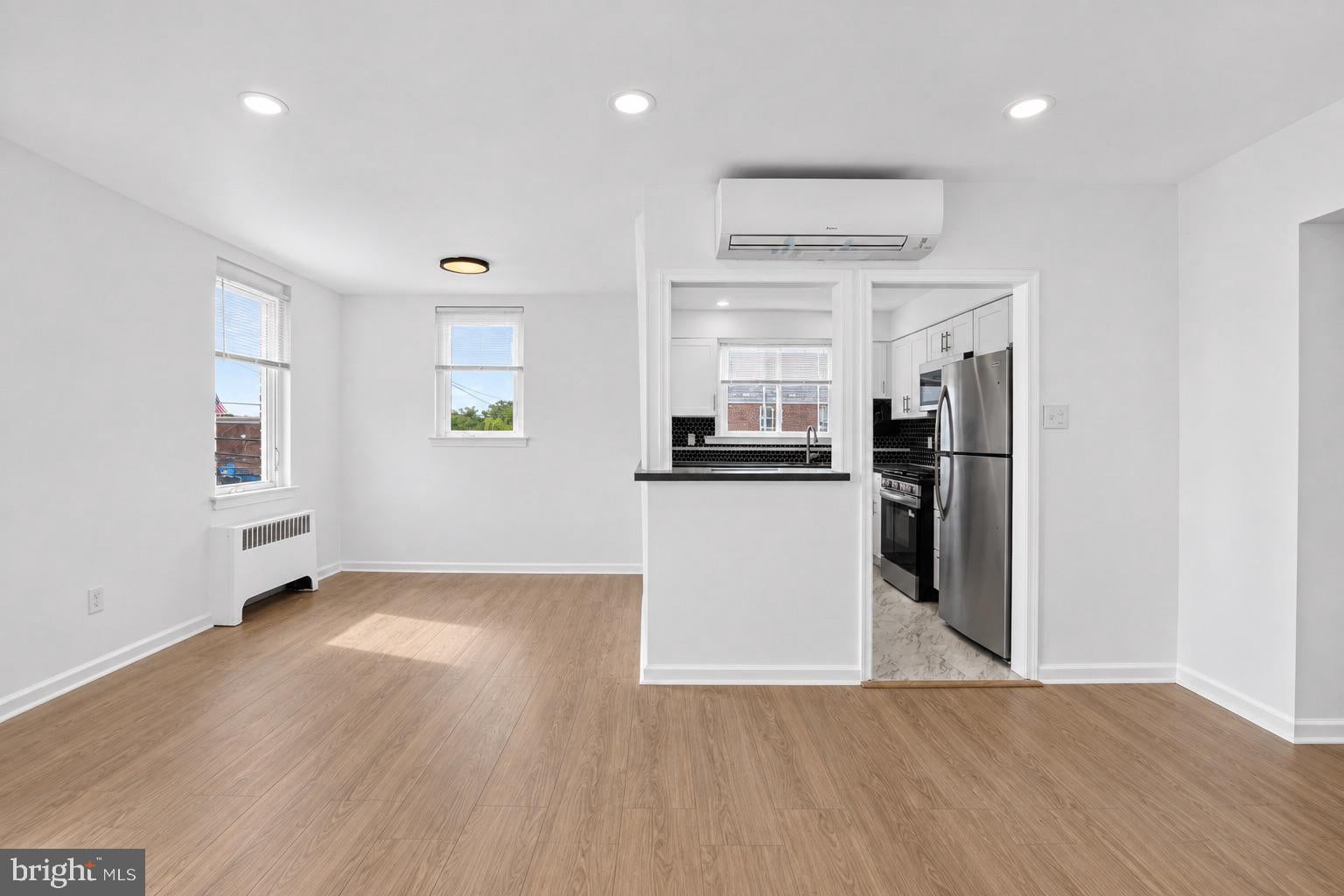 1301 E JOHNSON STREET 2ND FLOOR