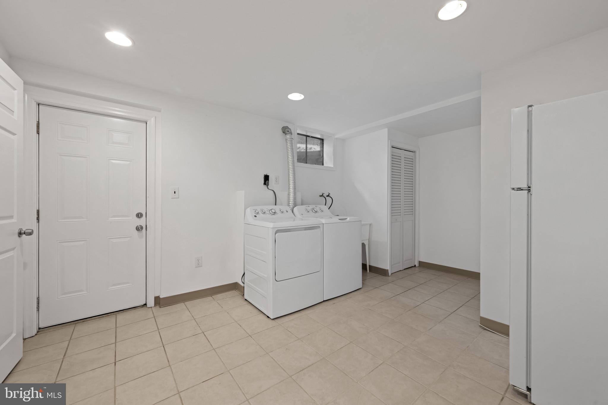 OLNEY OUTSIDE - Residential